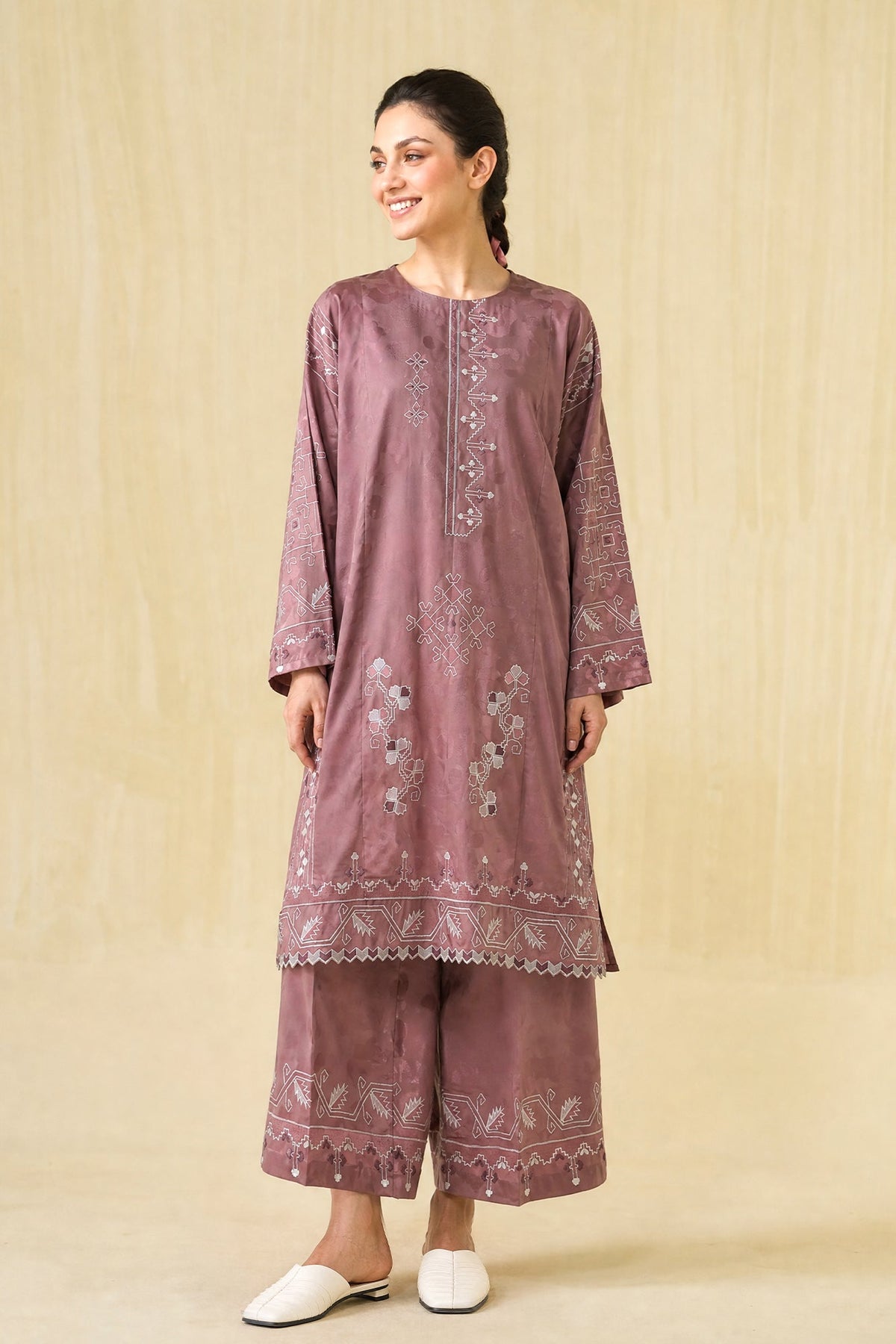 EMBROIDERED SUIT (E9304-102-527)