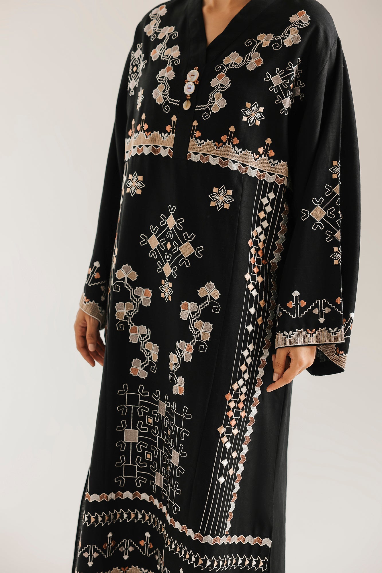 EMBROIDERED KAFTAN (E9308-102-902)