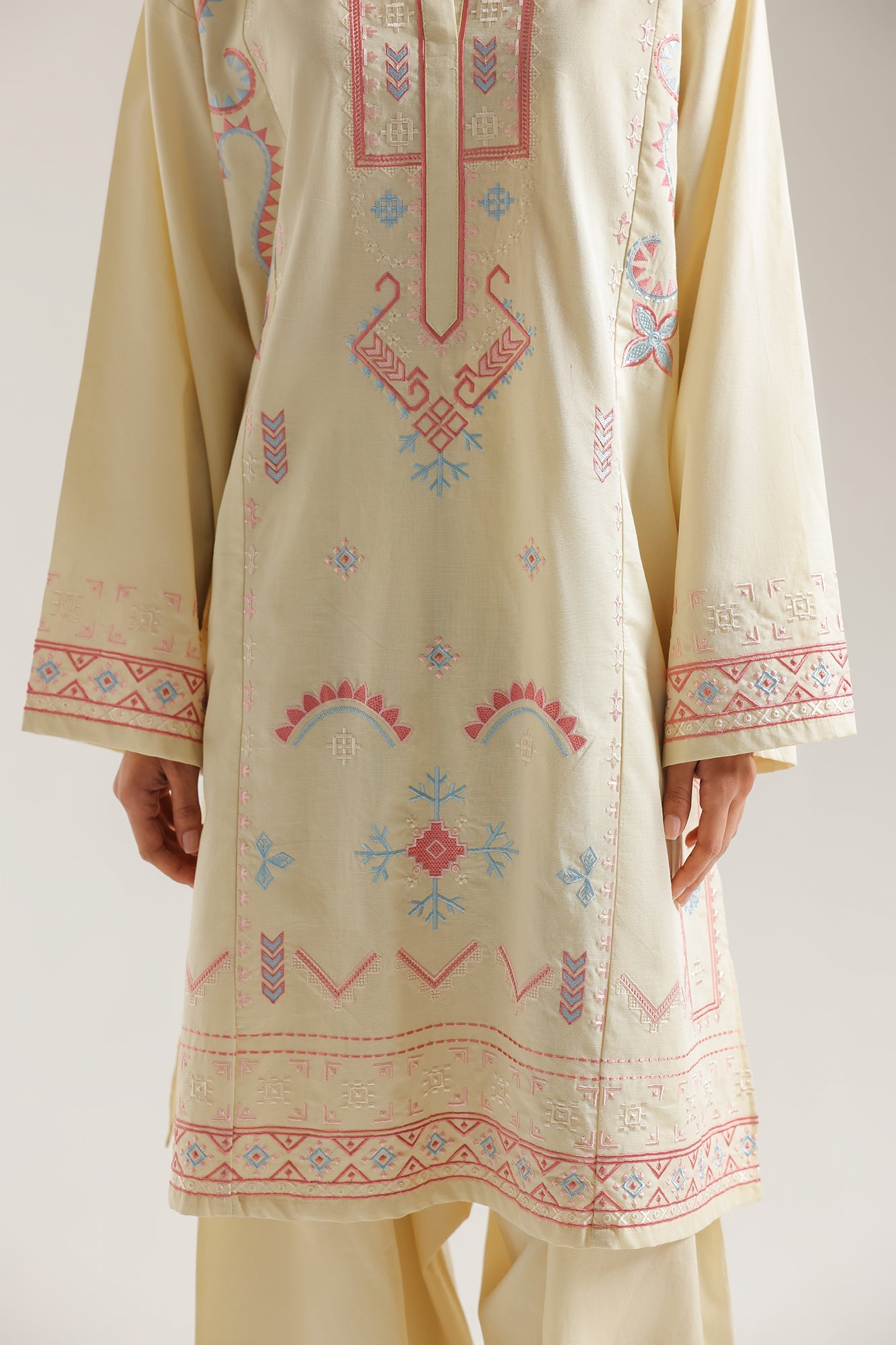 EMBROIDERED SUIT (E9322-102-115)
