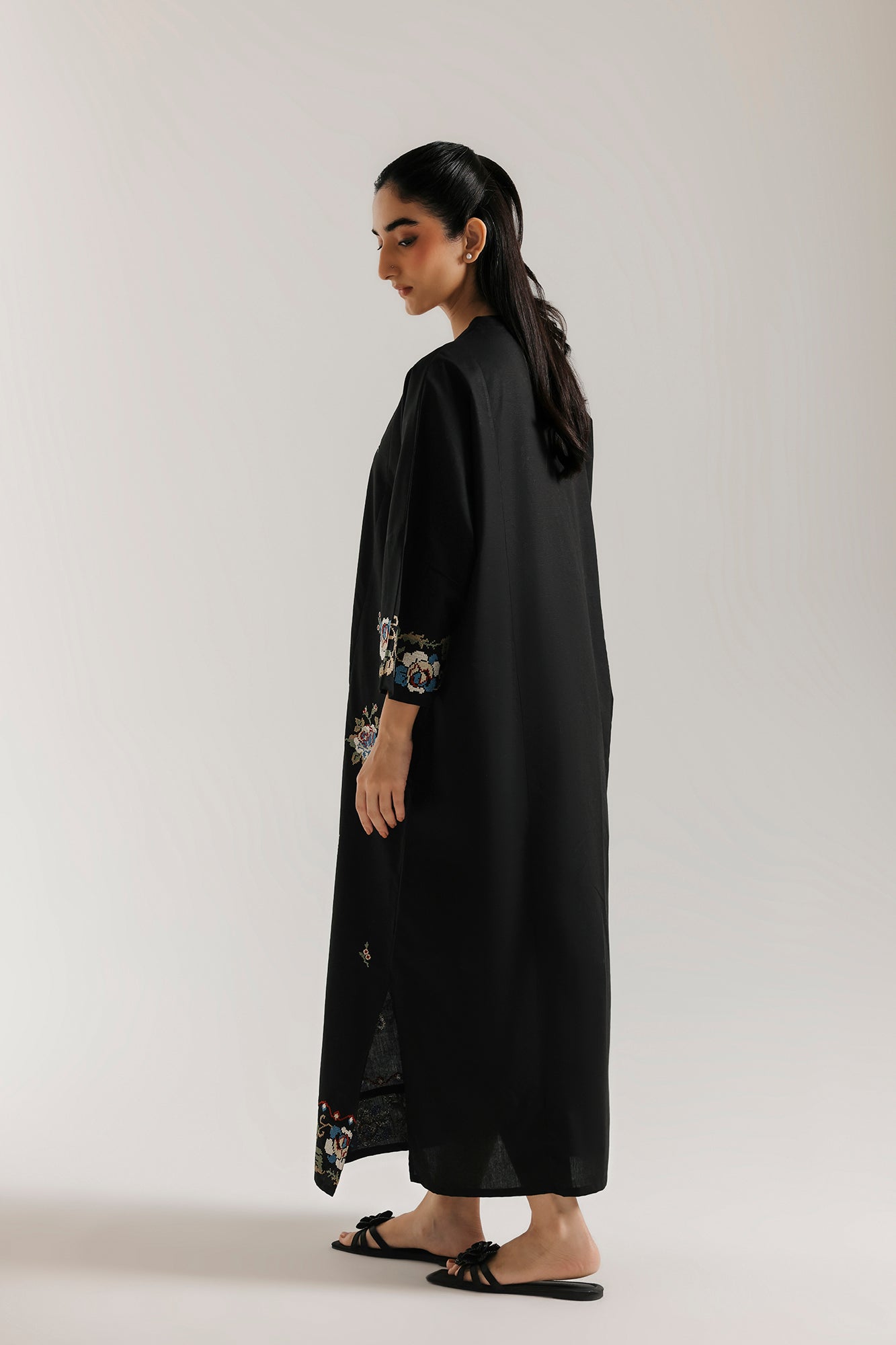 EMBROIDERED KAFTAN (E9326-102-902)