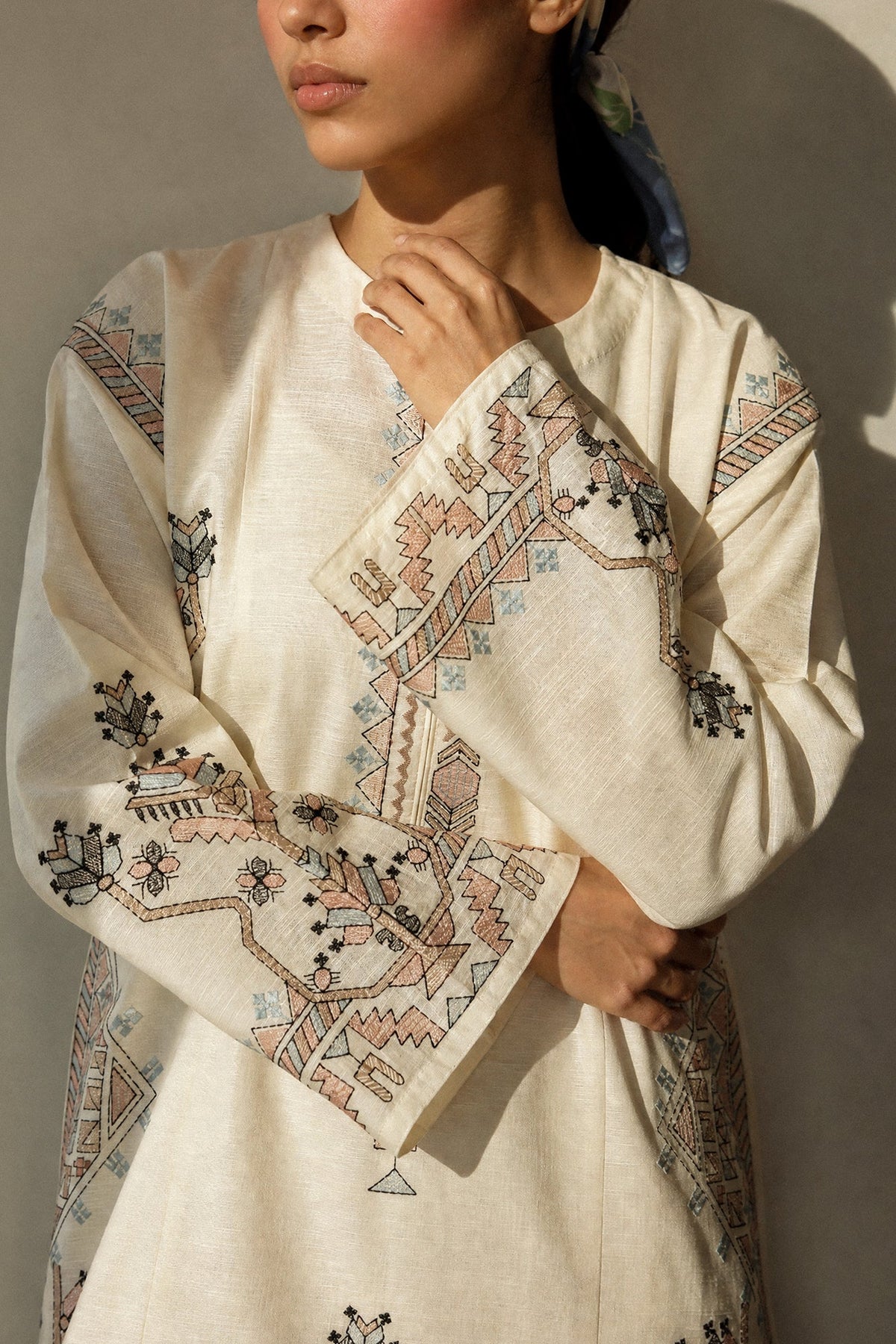EMBROIDERED SUIT (E9328-102-005)