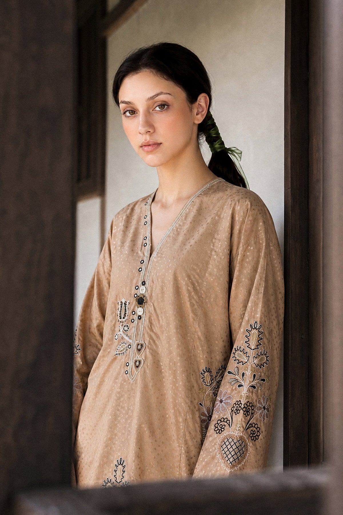 EMBROIDERED SUIT (E9354-102-807)