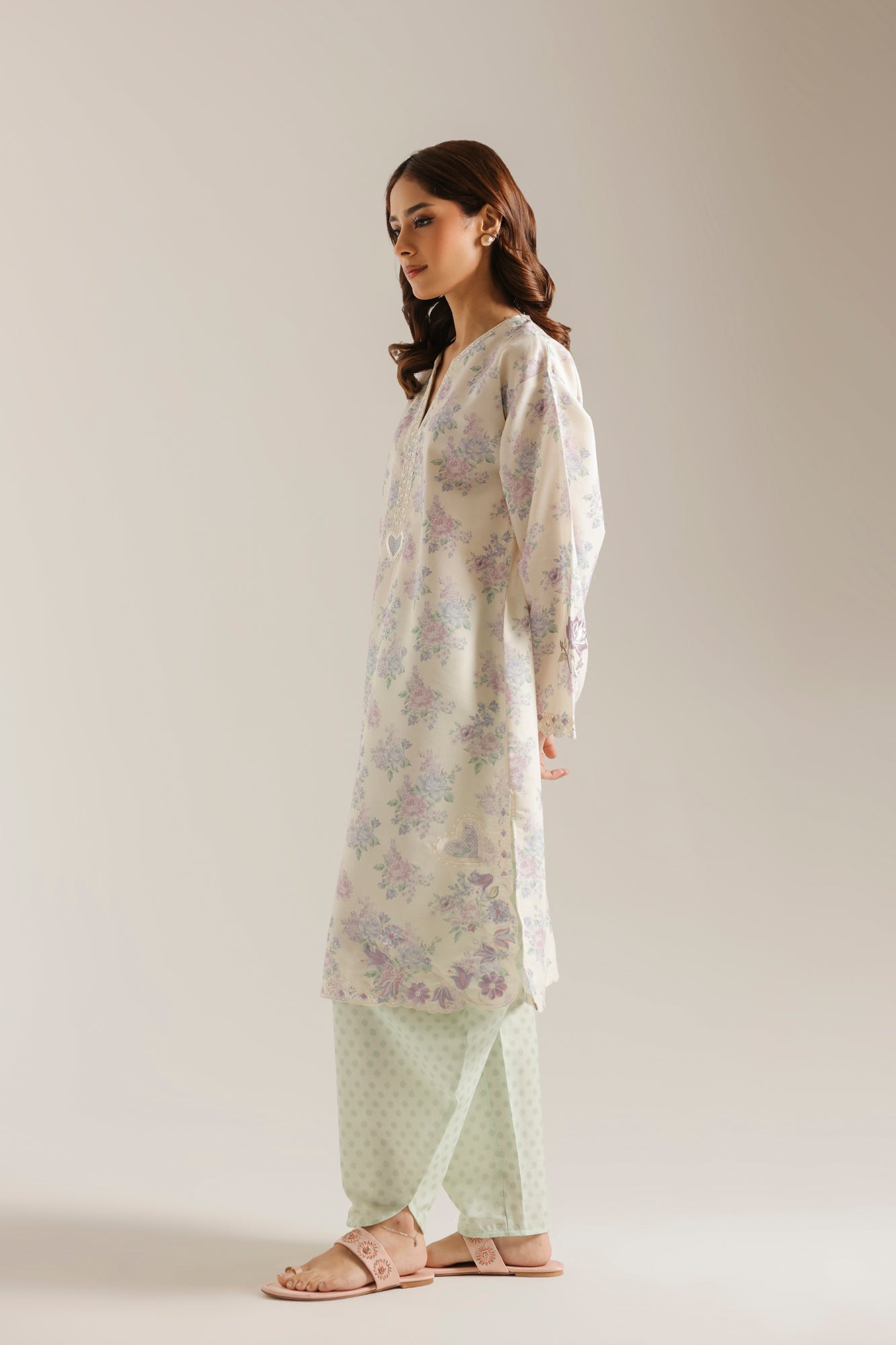 EMBROIDERED SUIT (E9357-102-005)