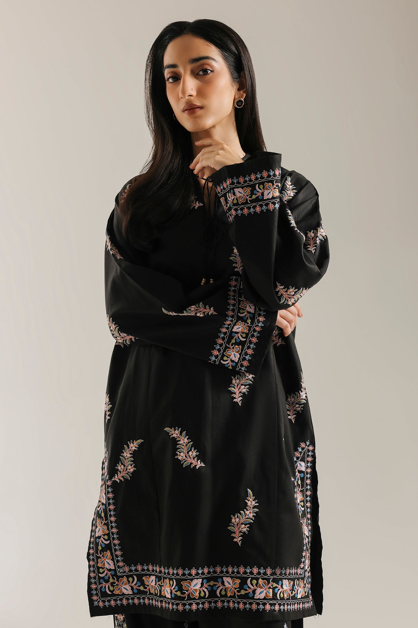 EMBROIDERED SUIT (E9361-102-902)