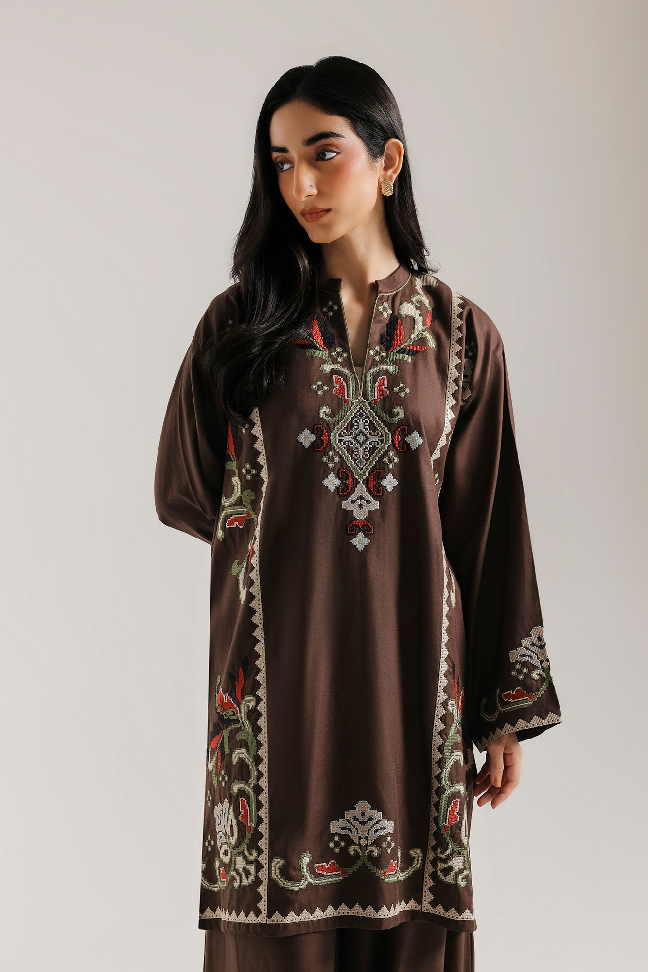EMBROIDERED SUIT (E9362-102-317)