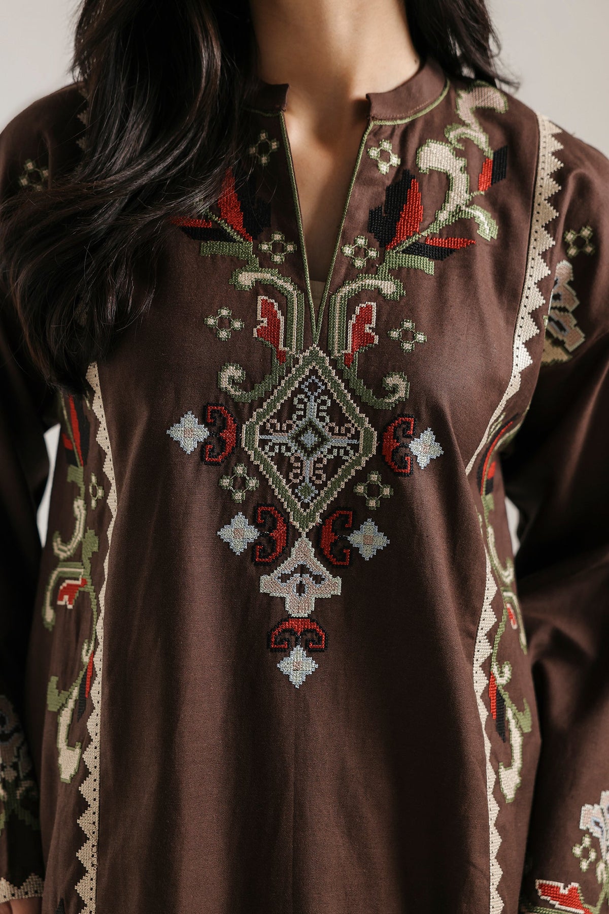 EMBROIDERED SUIT (E9362-102-317)