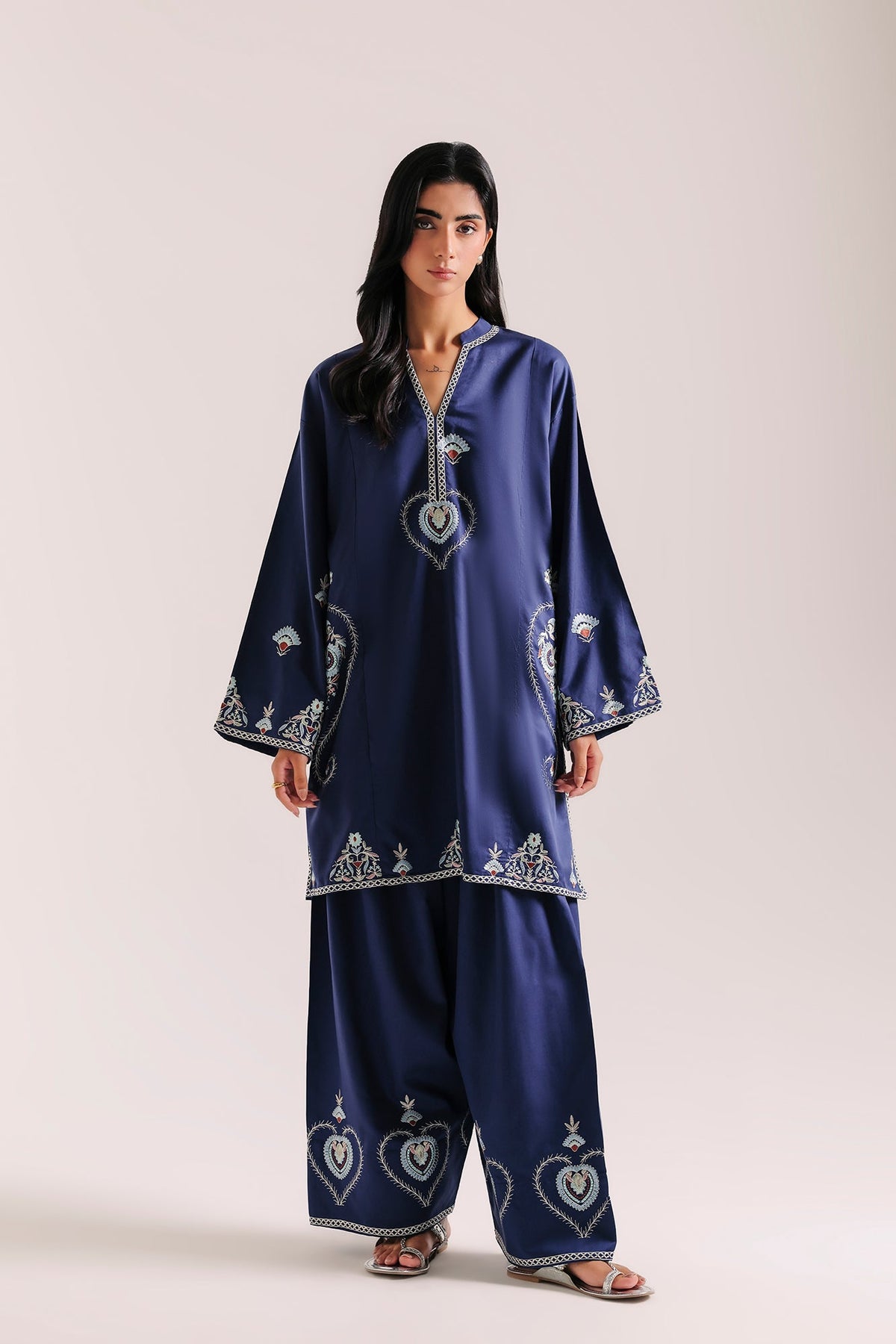 EMBROIDERED SUIT (E9365-102-620)