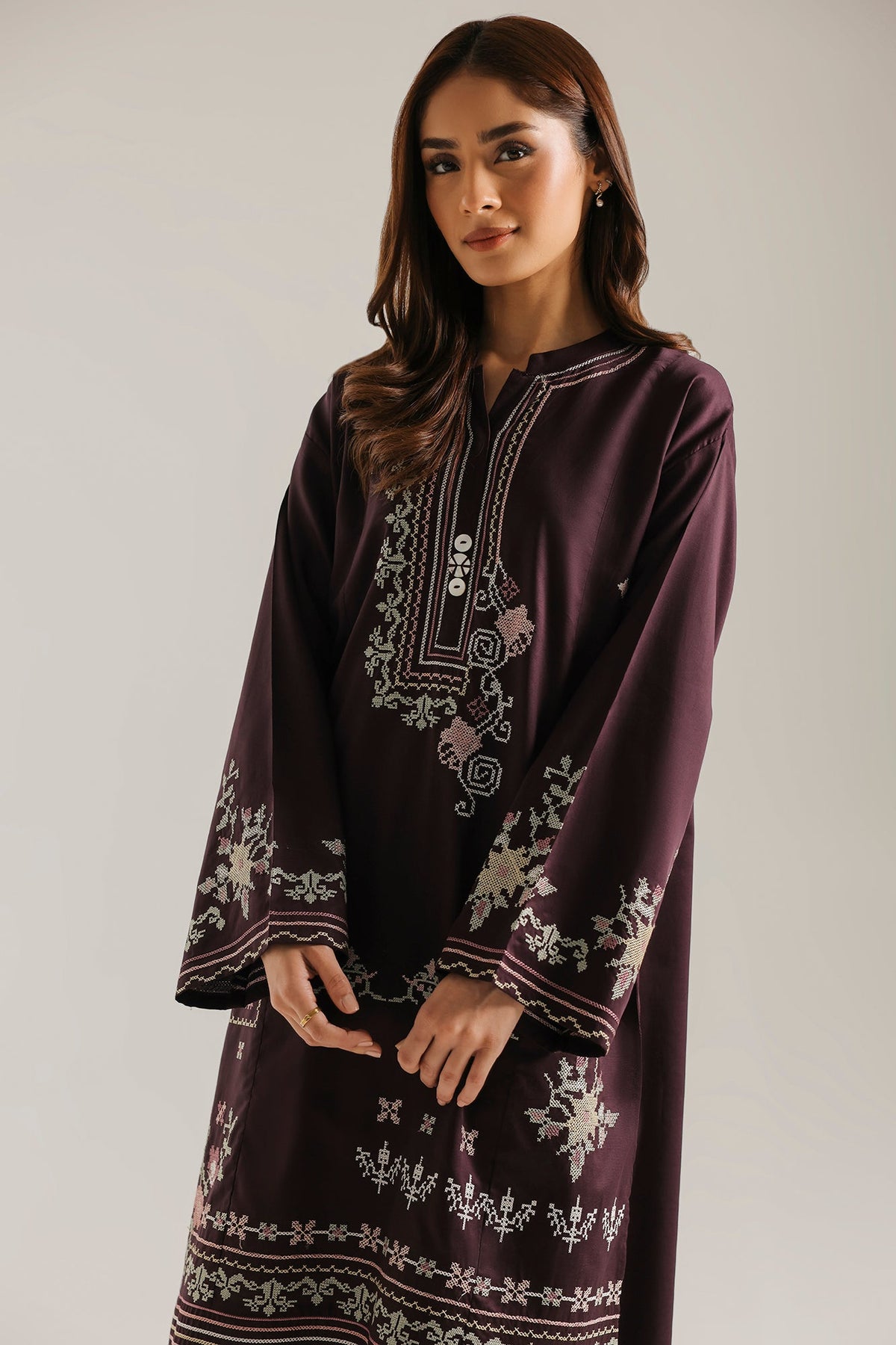 EMBROIDERED SUIT (E9367-102-518)