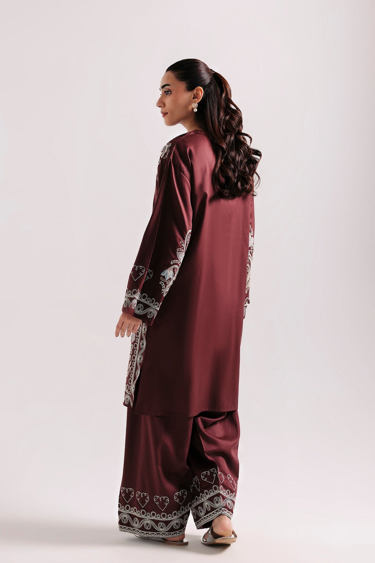 EMBROIDERED SUIT (E9374-102-319)