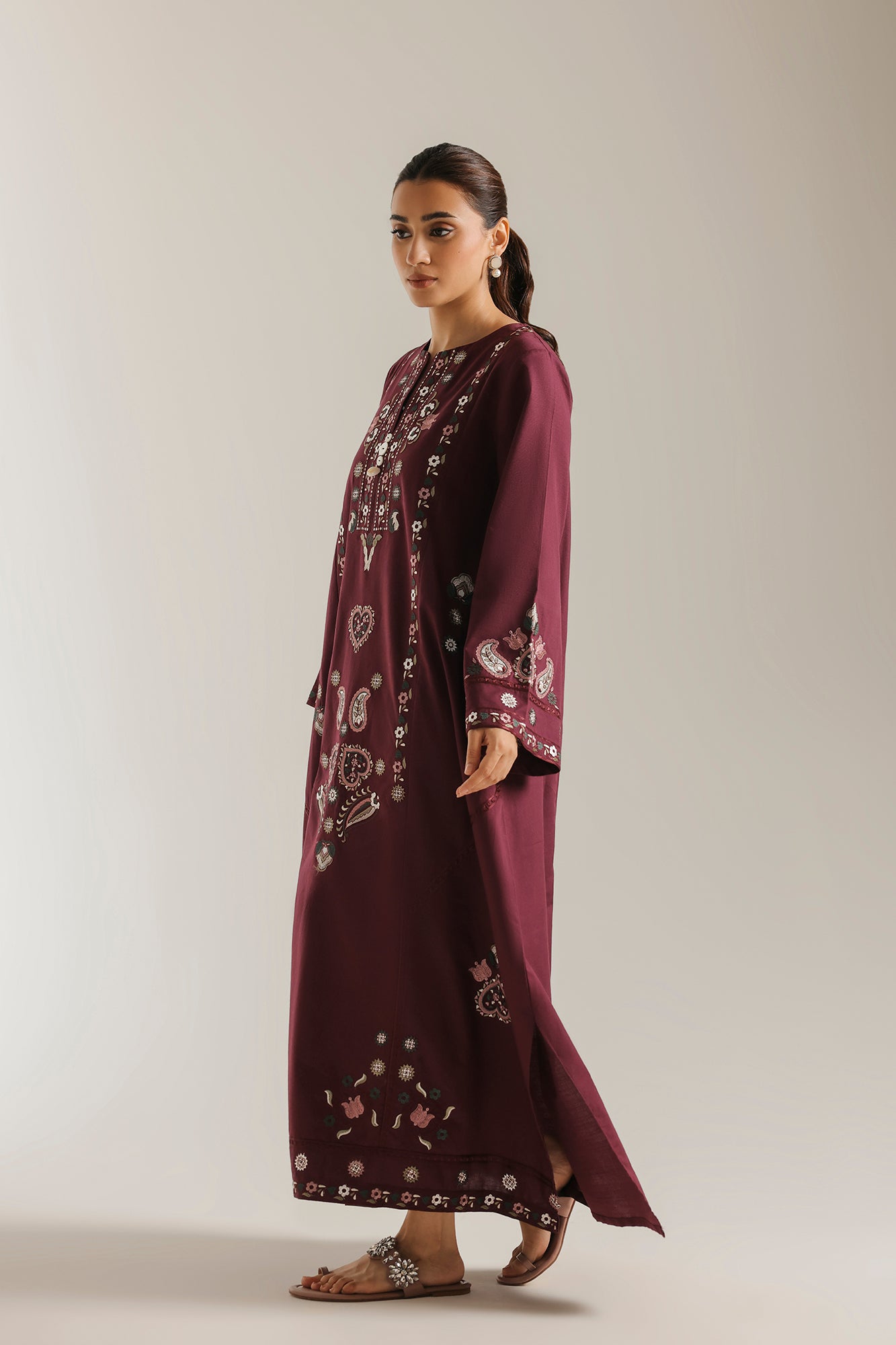 EMBROIDERED DRESS (E9377/102/517)