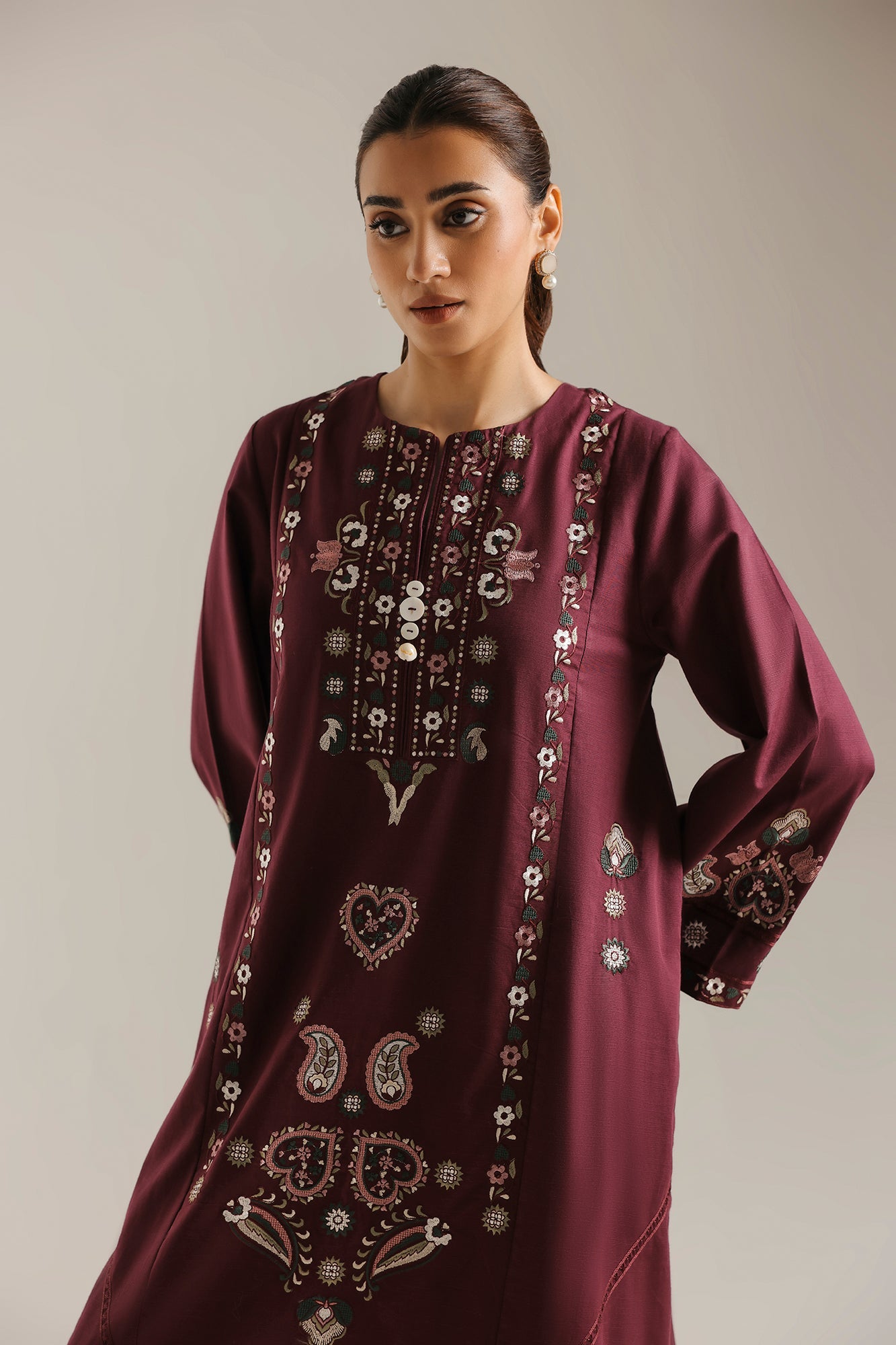 EMBROIDERED DRESS (E9377/102/517)