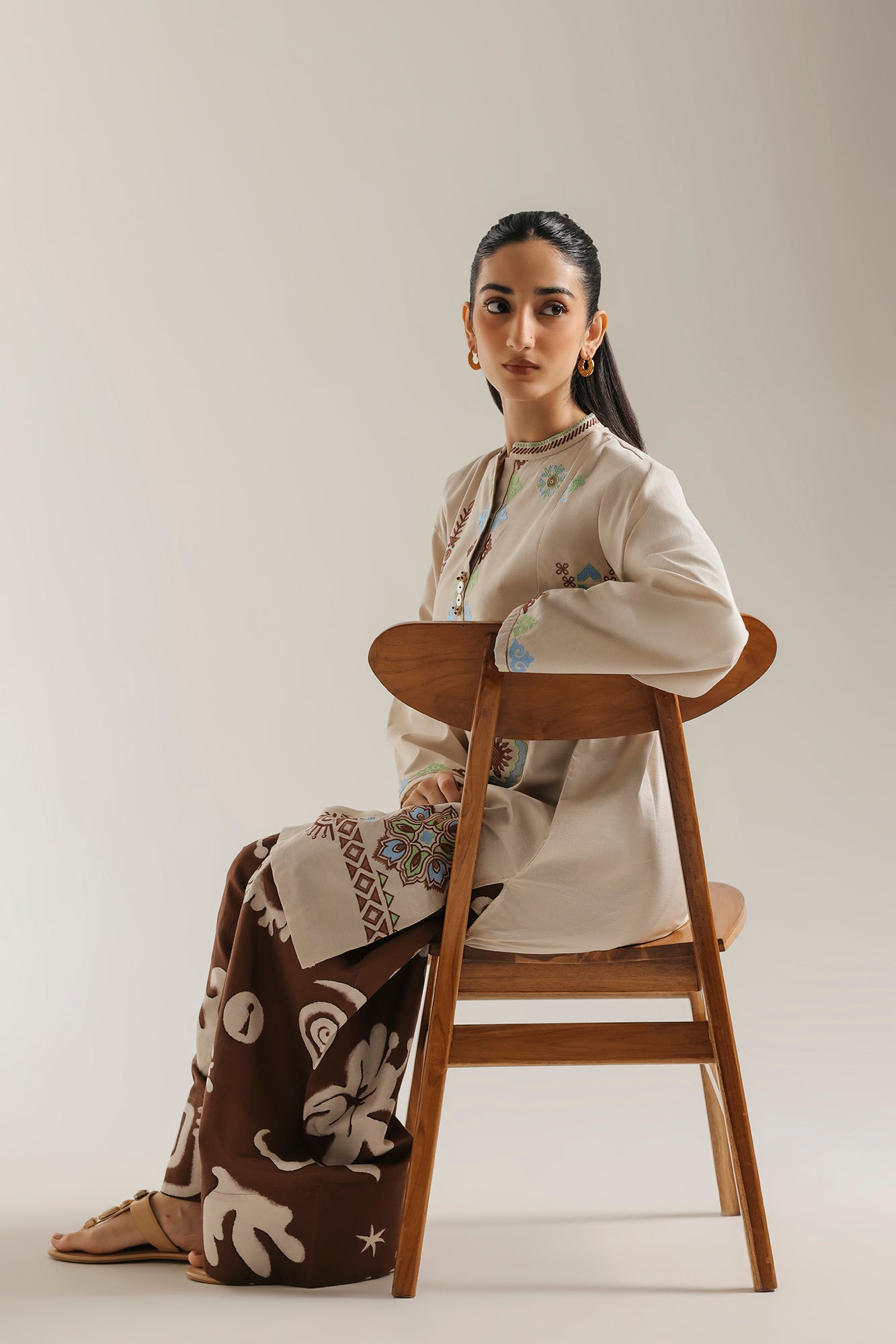 EMBROIDERED SUIT (E9379-102-002)