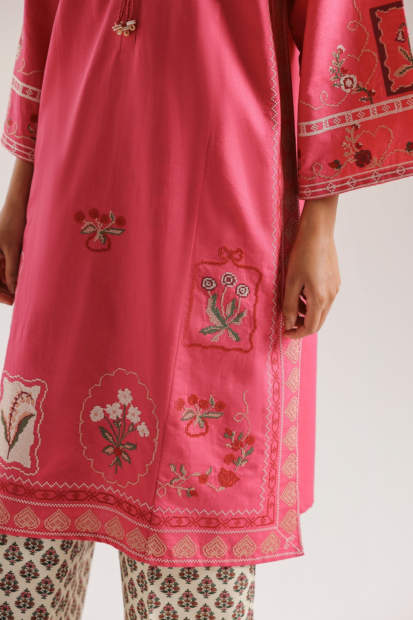 EMBROIDERED SUIT (E9380-102-406)