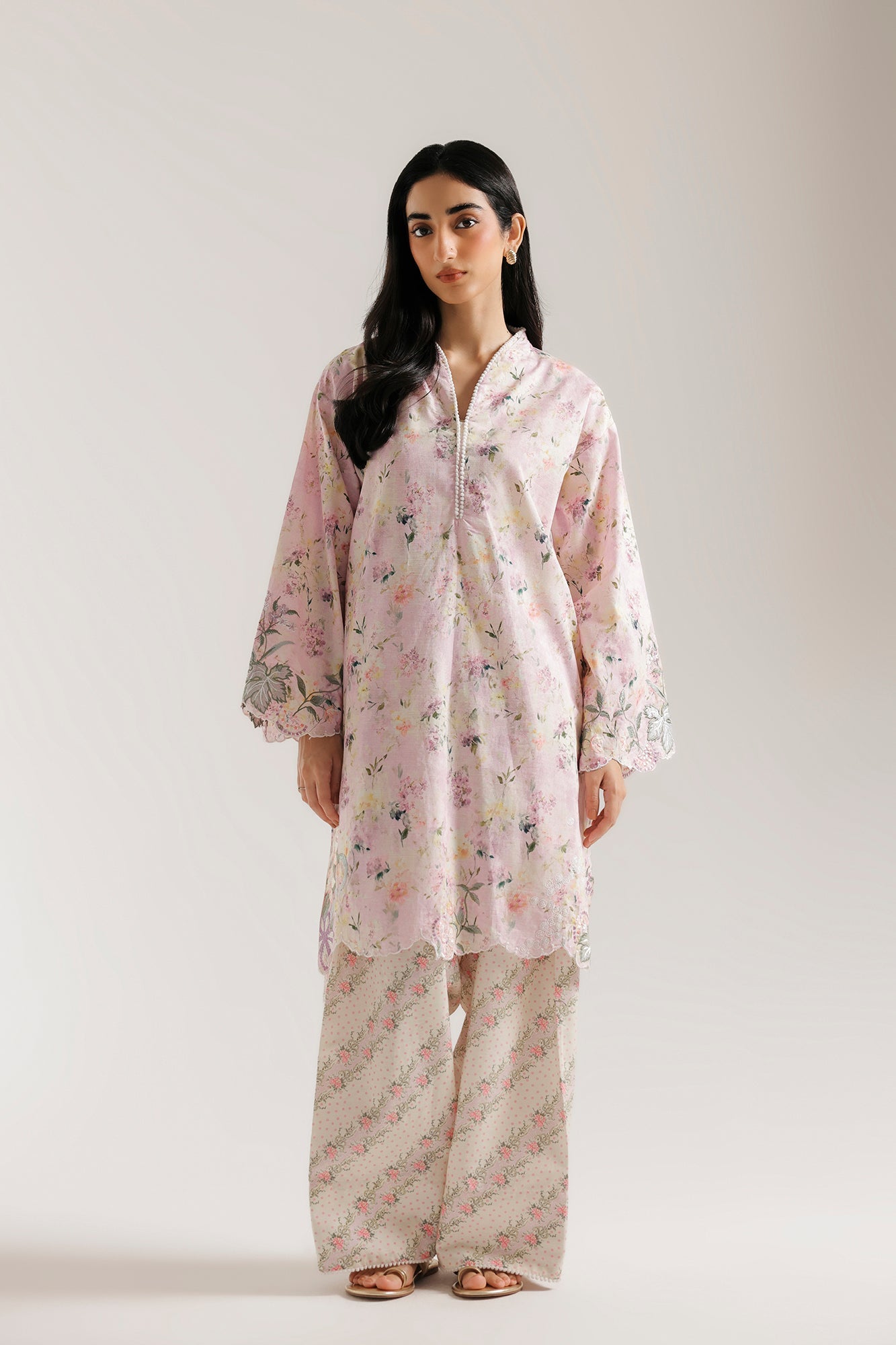 EMBROIDERED SUIT (E9381-102-531)