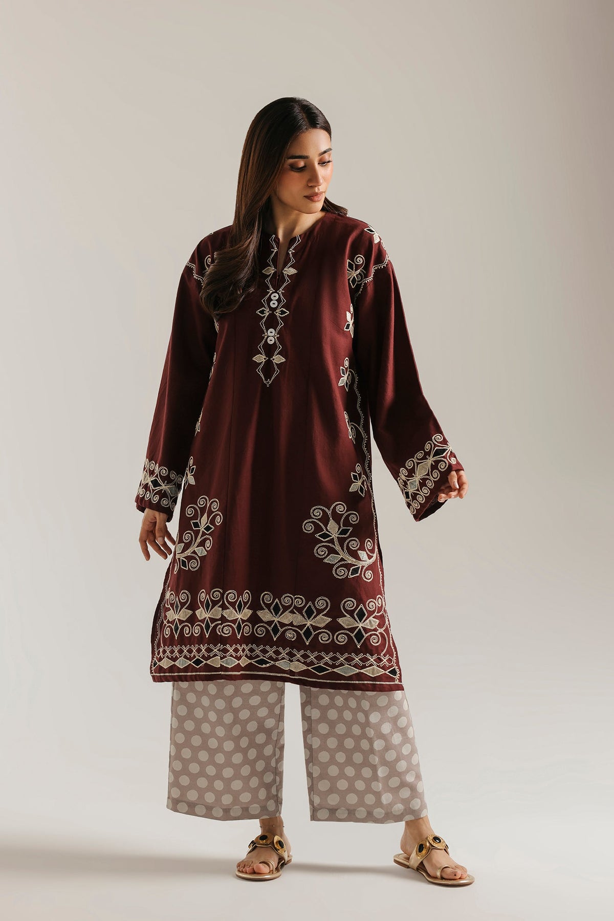 EMBROIDERED SUIT (E9383-102-302)
