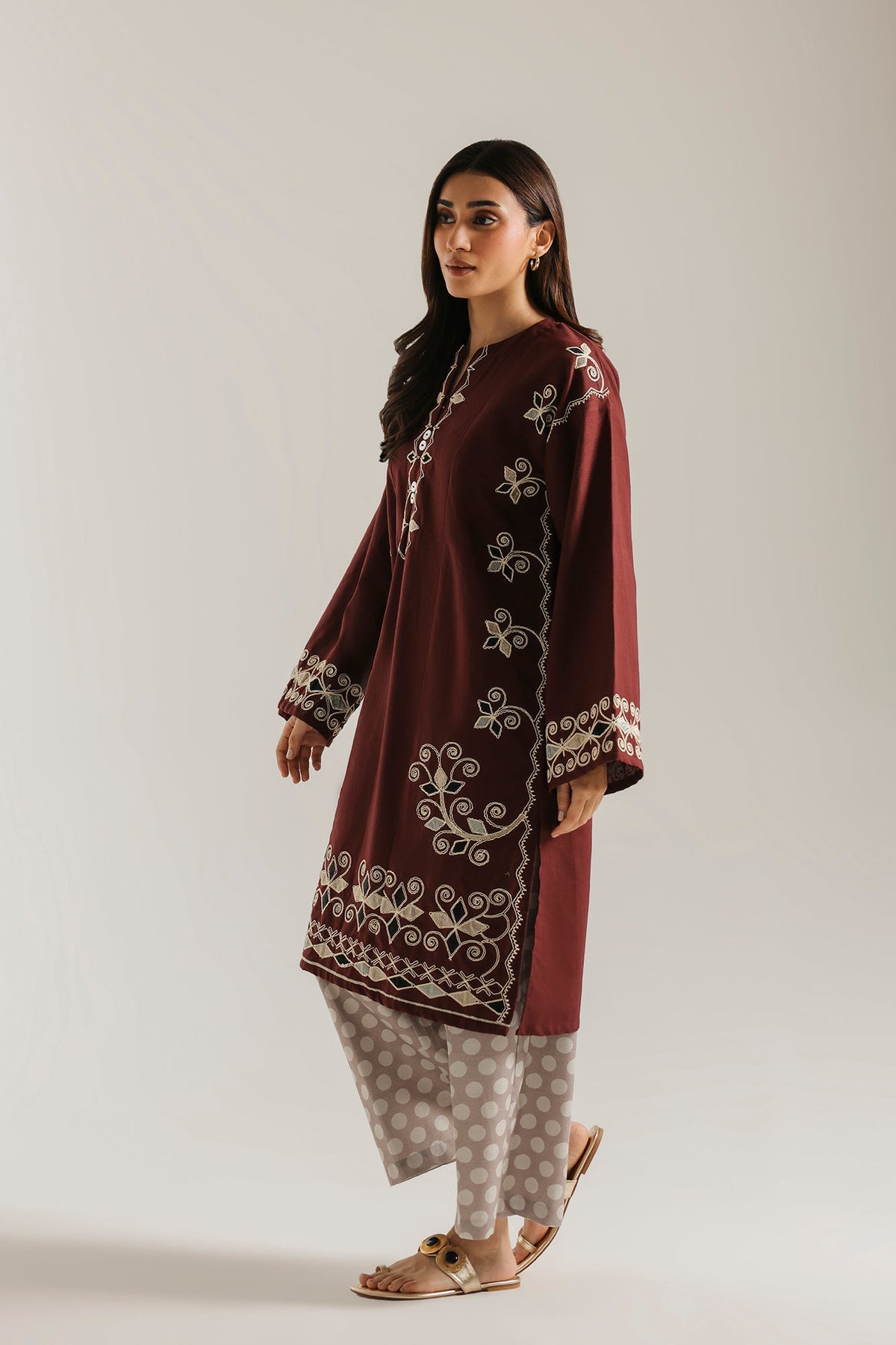 EMBROIDERED SUIT (E9383-102-302)