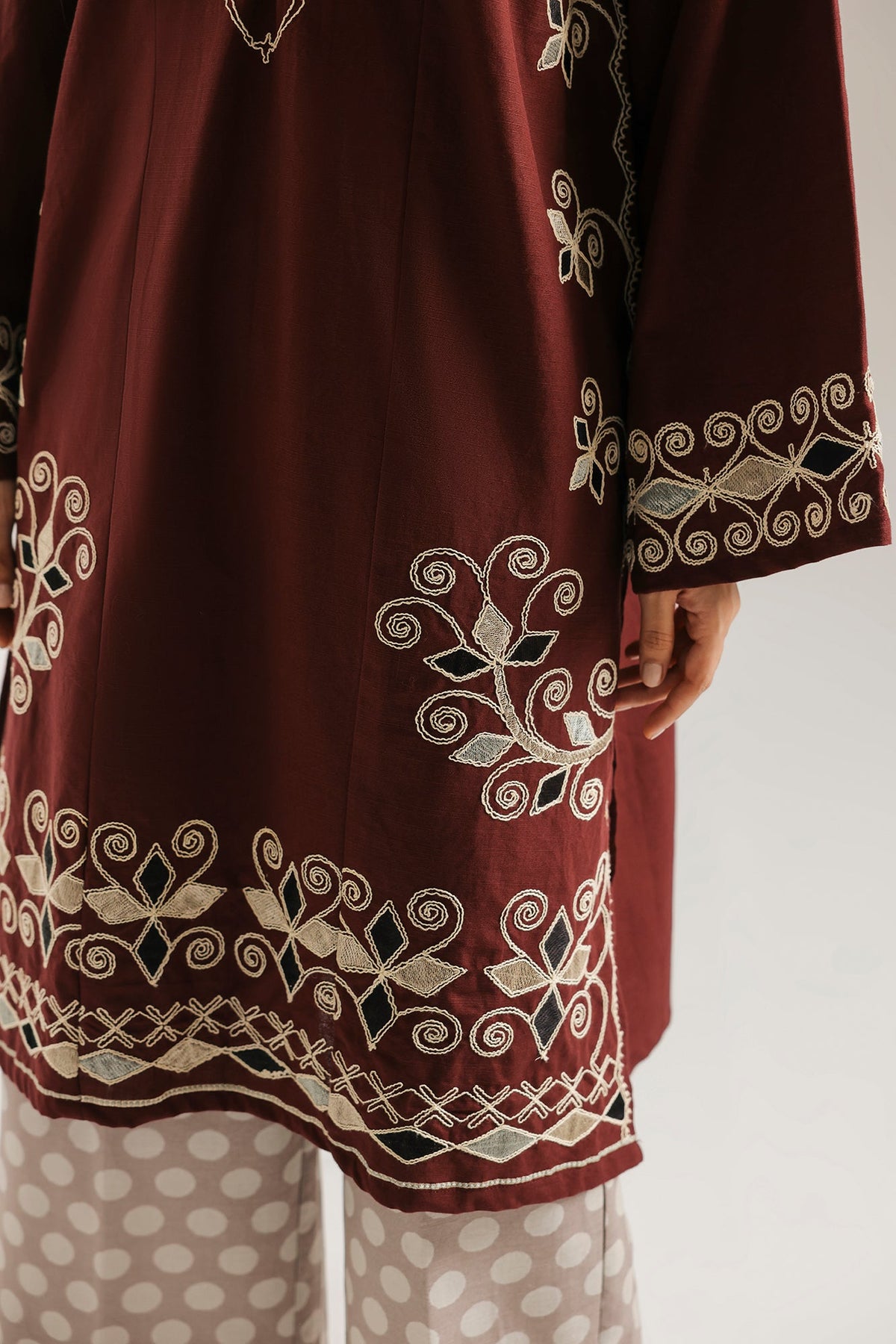 EMBROIDERED SUIT (E9383-102-302)