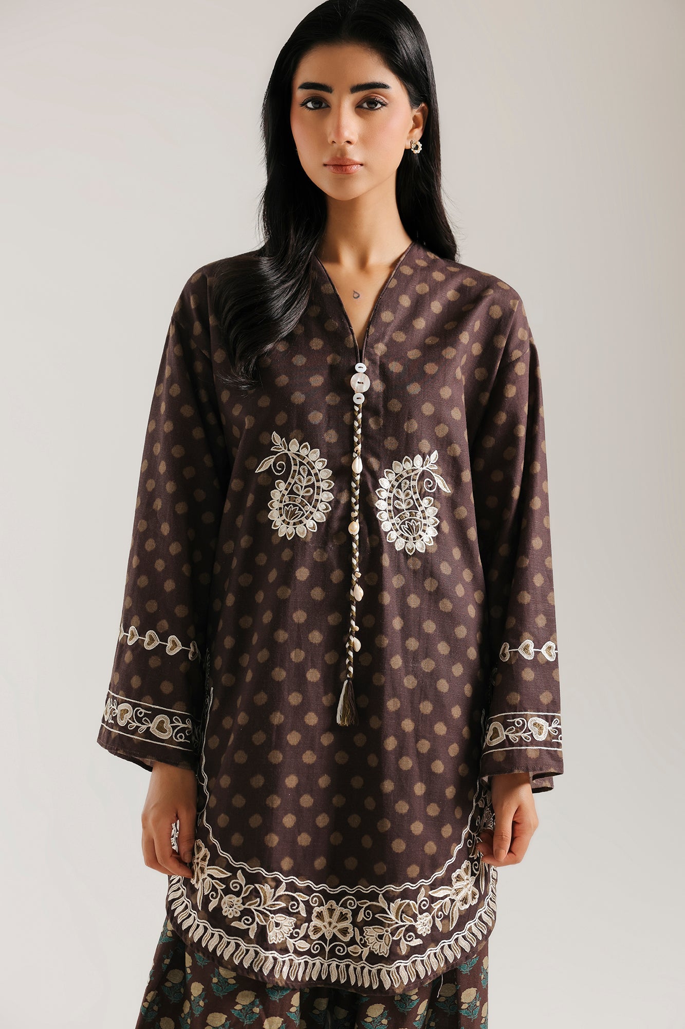 EMBROIDERED SUIT (E9384-102-802)