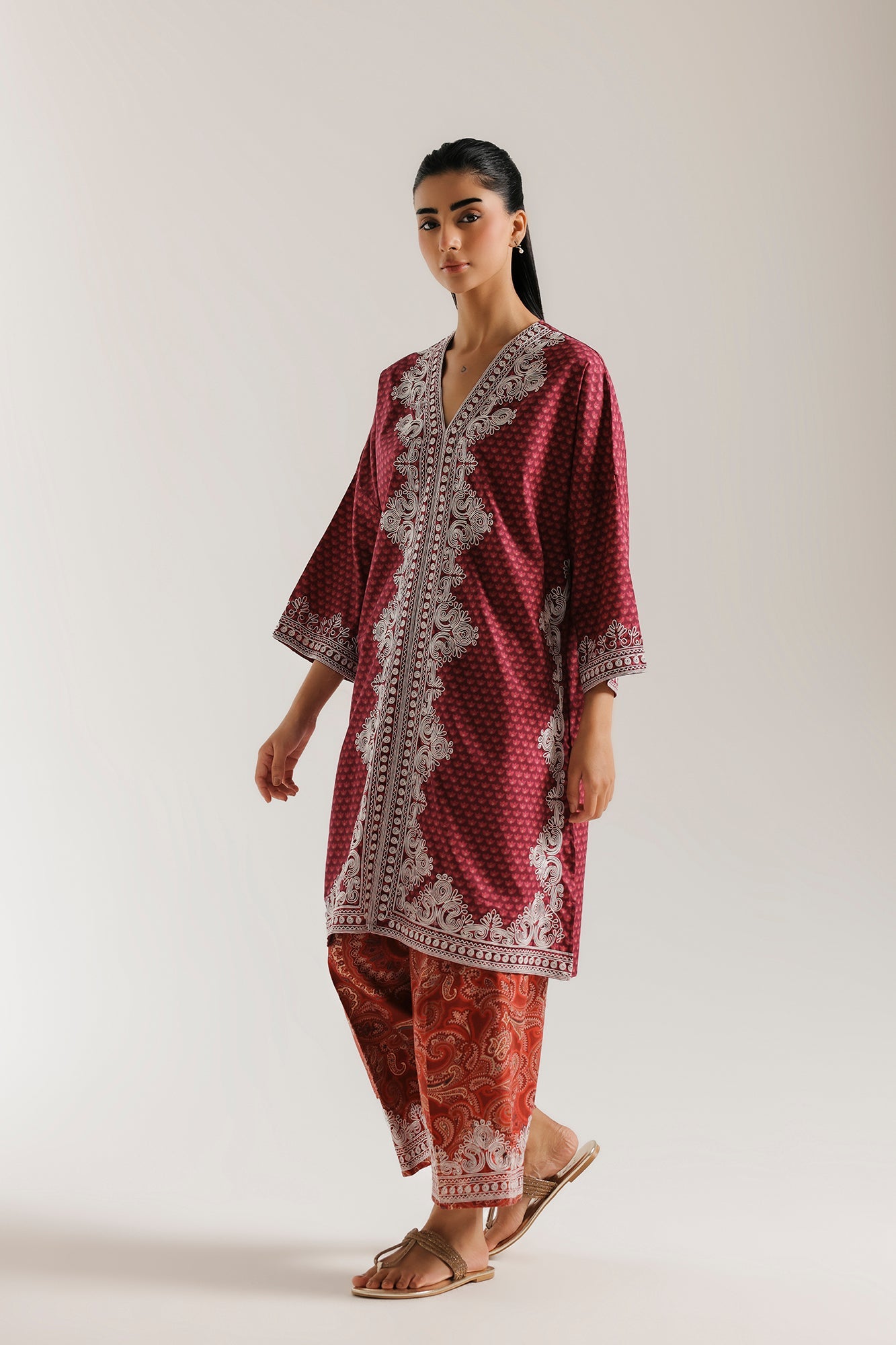 EMBROIDERED SUIT (E9388-102-402)
