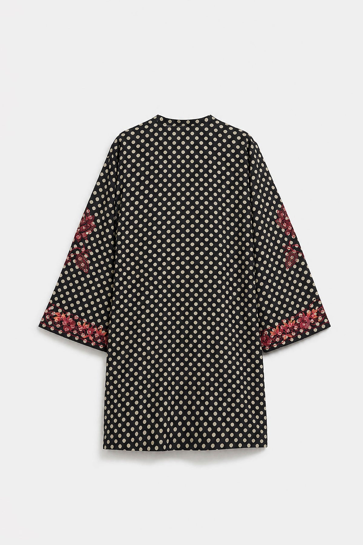 EMBROIDERED SUIT (E9394/102/902)
