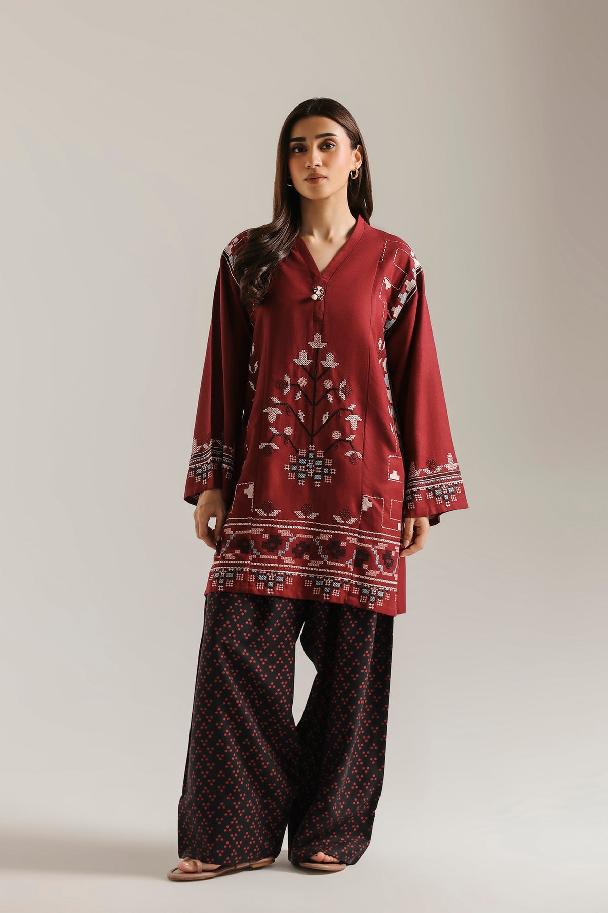 EMBROIDERED SUIT (E9395-102-416)