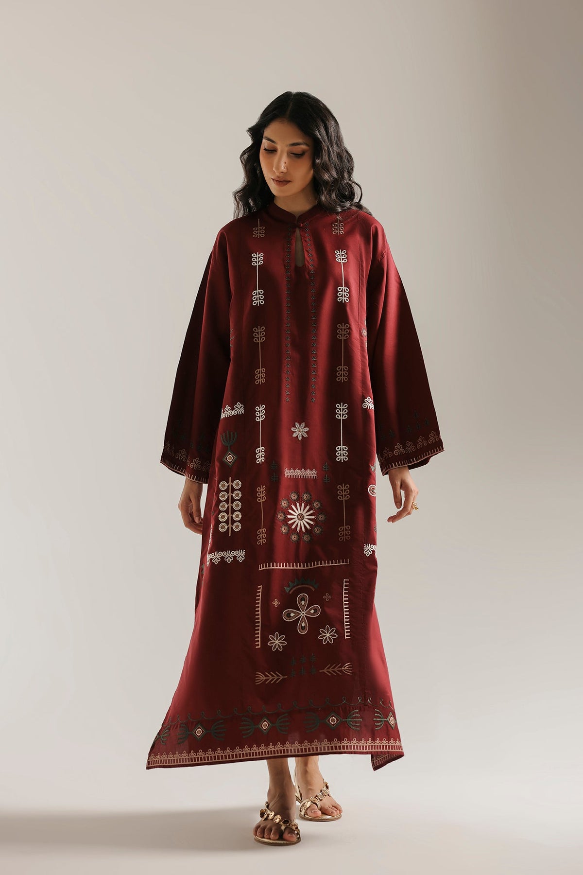 EMBROIDERED DRESS (E9398/102/415)