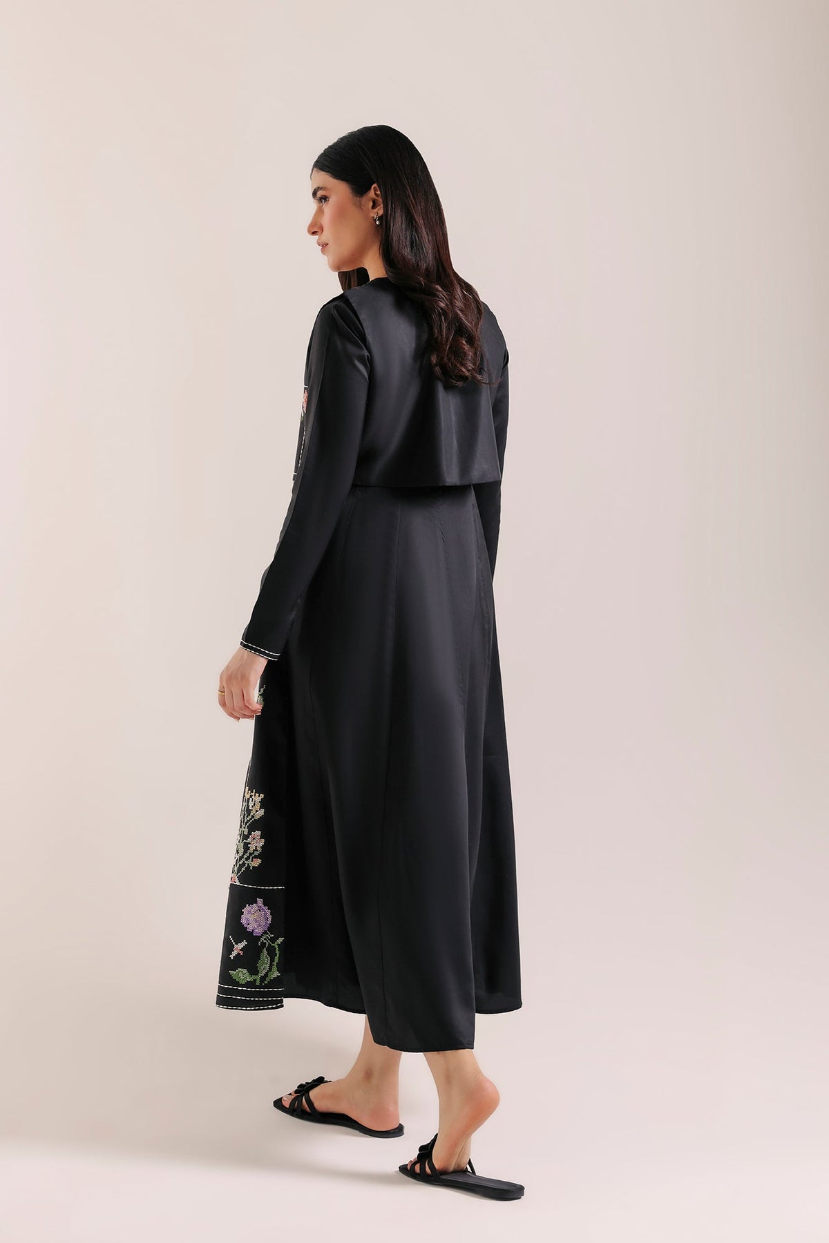 EMBROIDERED DRESS (E9405-102-902)