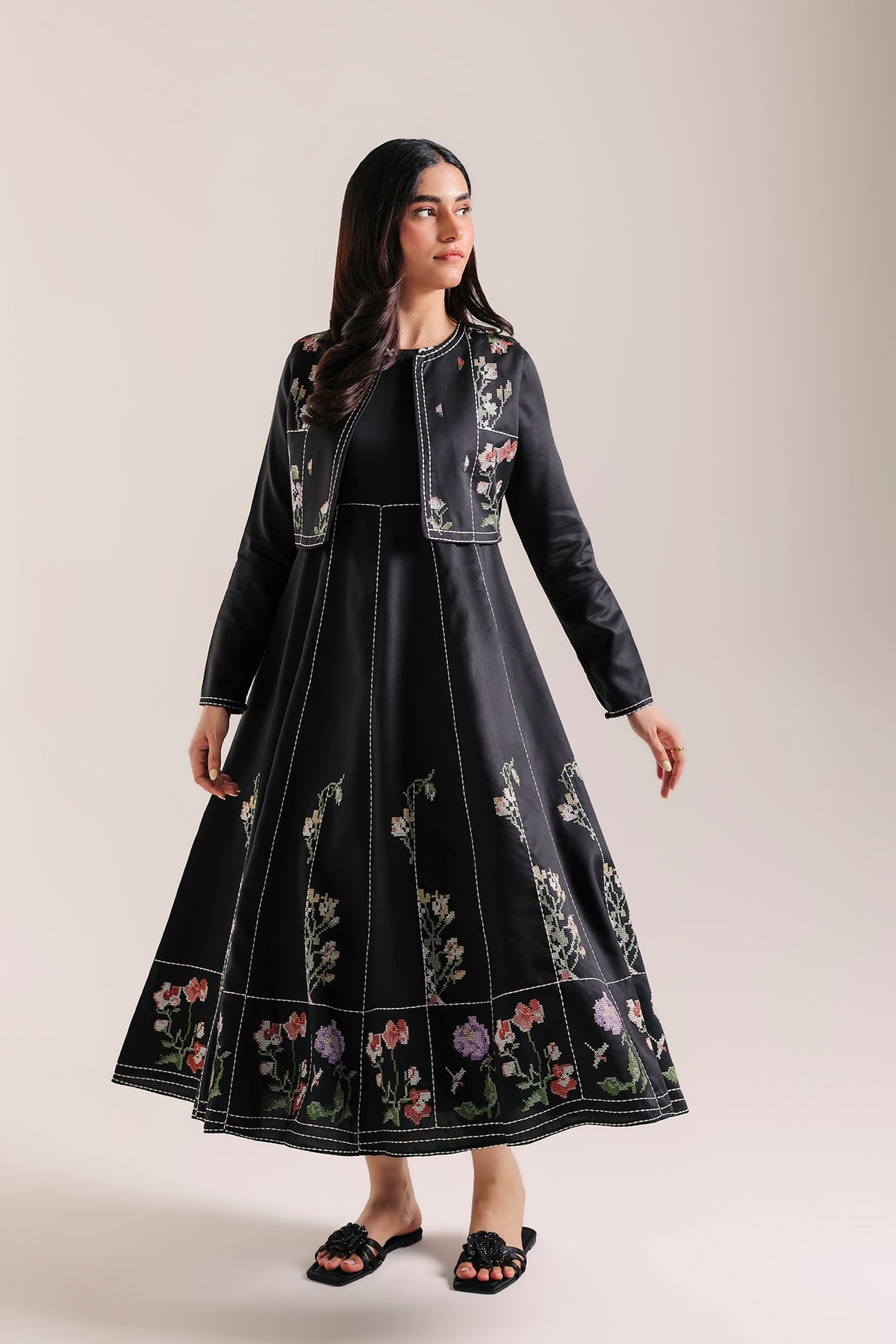 EMBROIDERED DRESS (E9405-102-902)