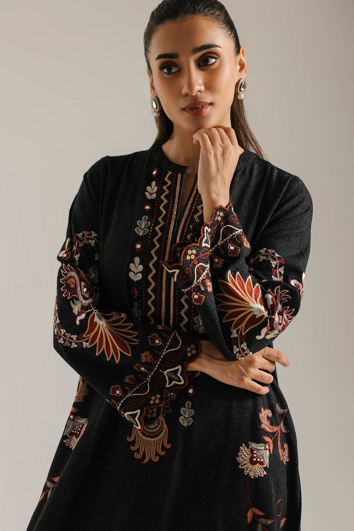 EMBROIDERED DRESS (E9408-102-902)