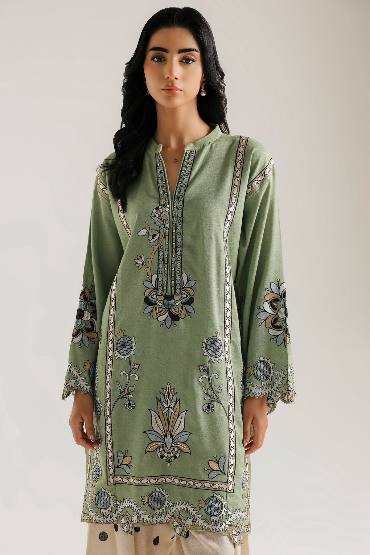 EMBROIDERED SUIT (E9410-102-130)