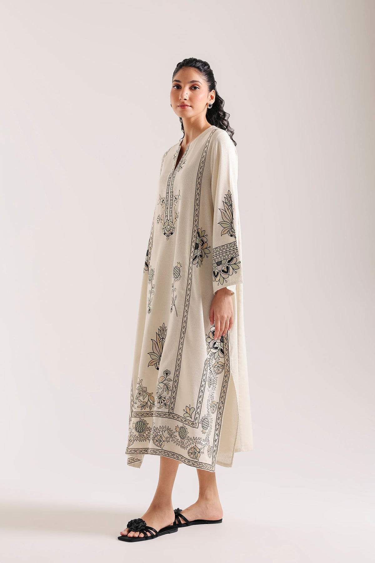 EMBROIDERED DRESS (E9411-102-005)