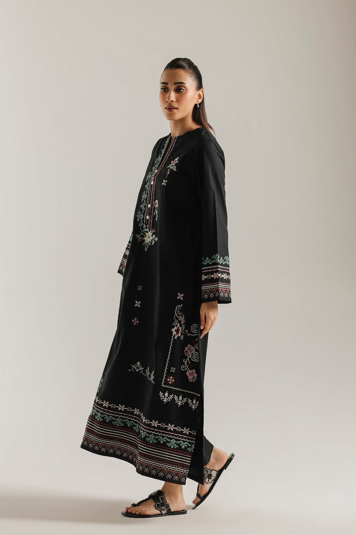 EMBROIDERED DRESS (E9415-102-902)