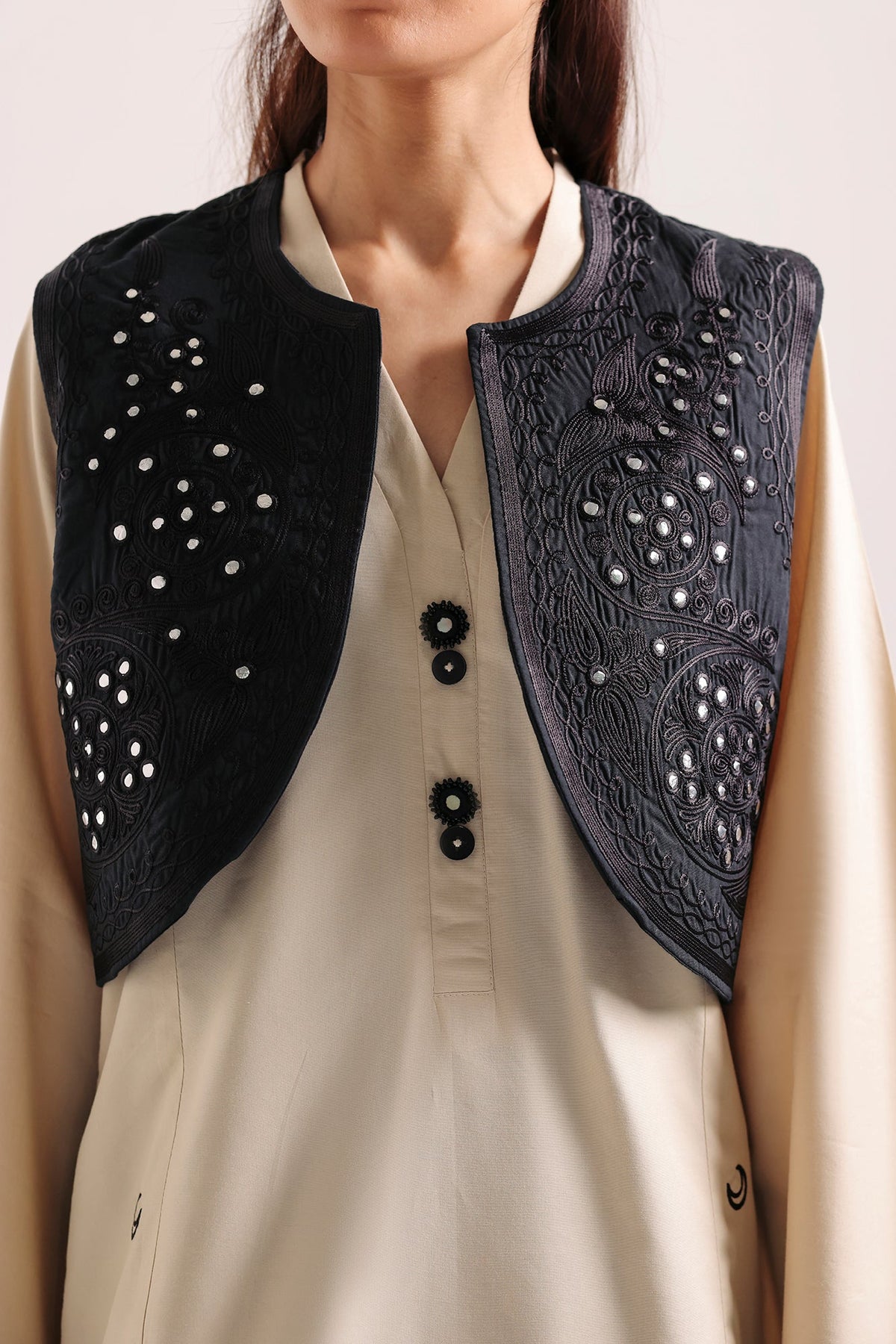 EMBROIDERED SUIT (E9417-102-004)
