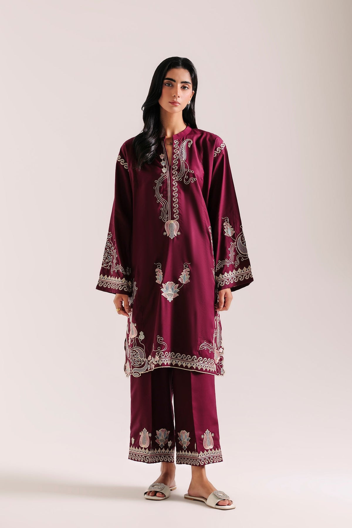 EMBROIDERED SUIT (E9438-102-403)
