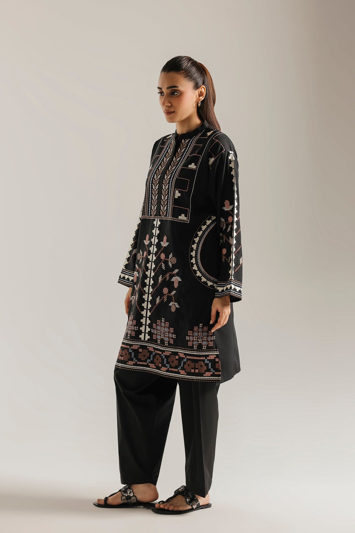 EMBROIDERED SHIRT (E9440-102-902)