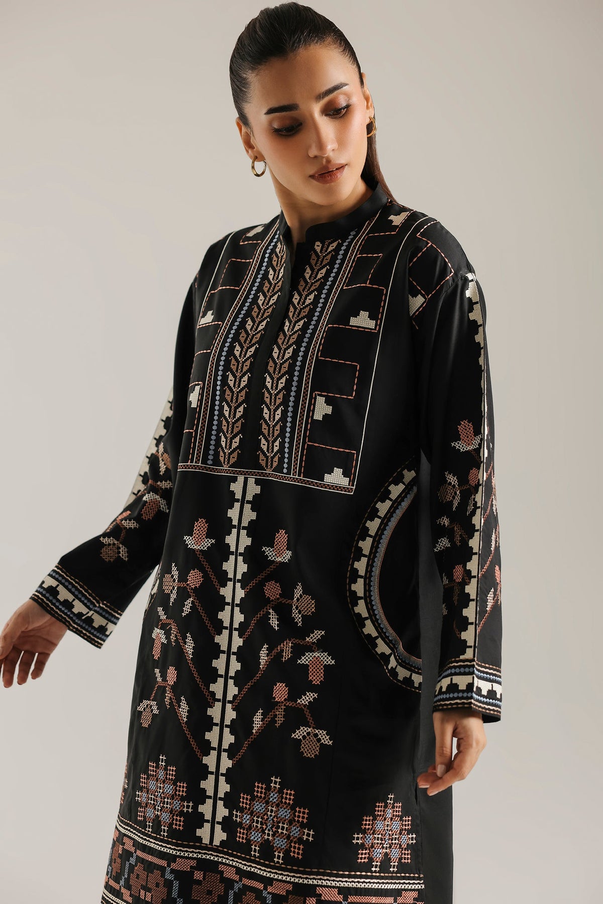 EMBROIDERED SHIRT (E9440-102-902)