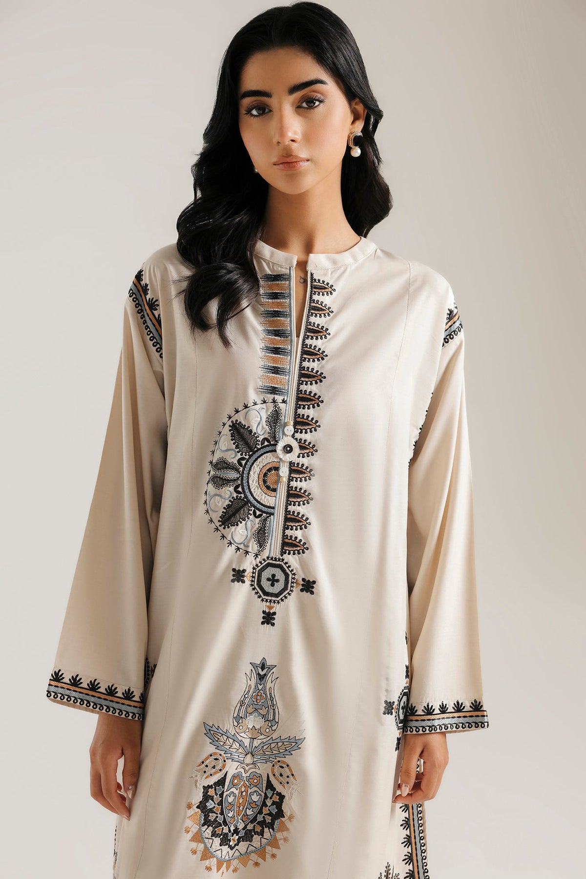 EMBROIDERED SUIT (E9441-102-002)