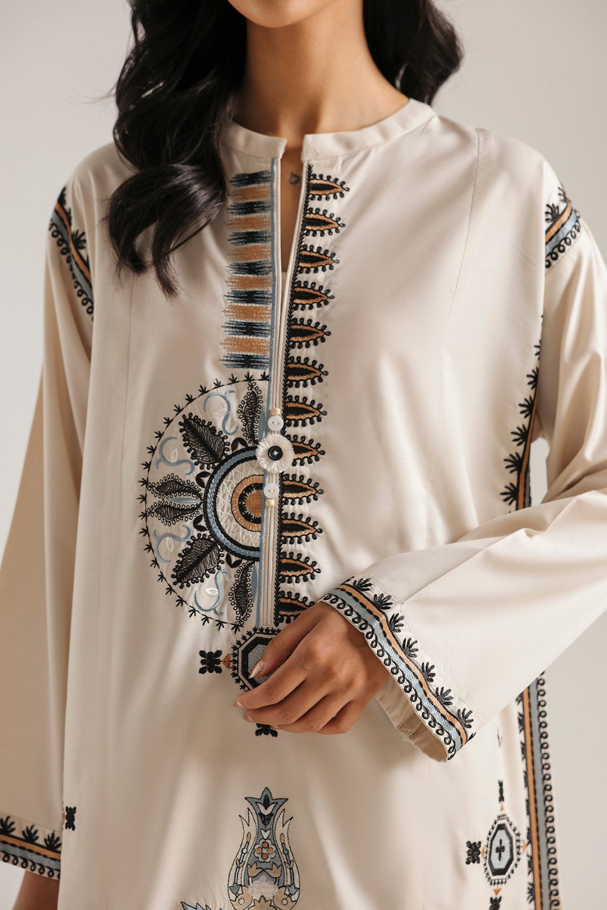 EMBROIDERED SUIT (E9441-102-002)