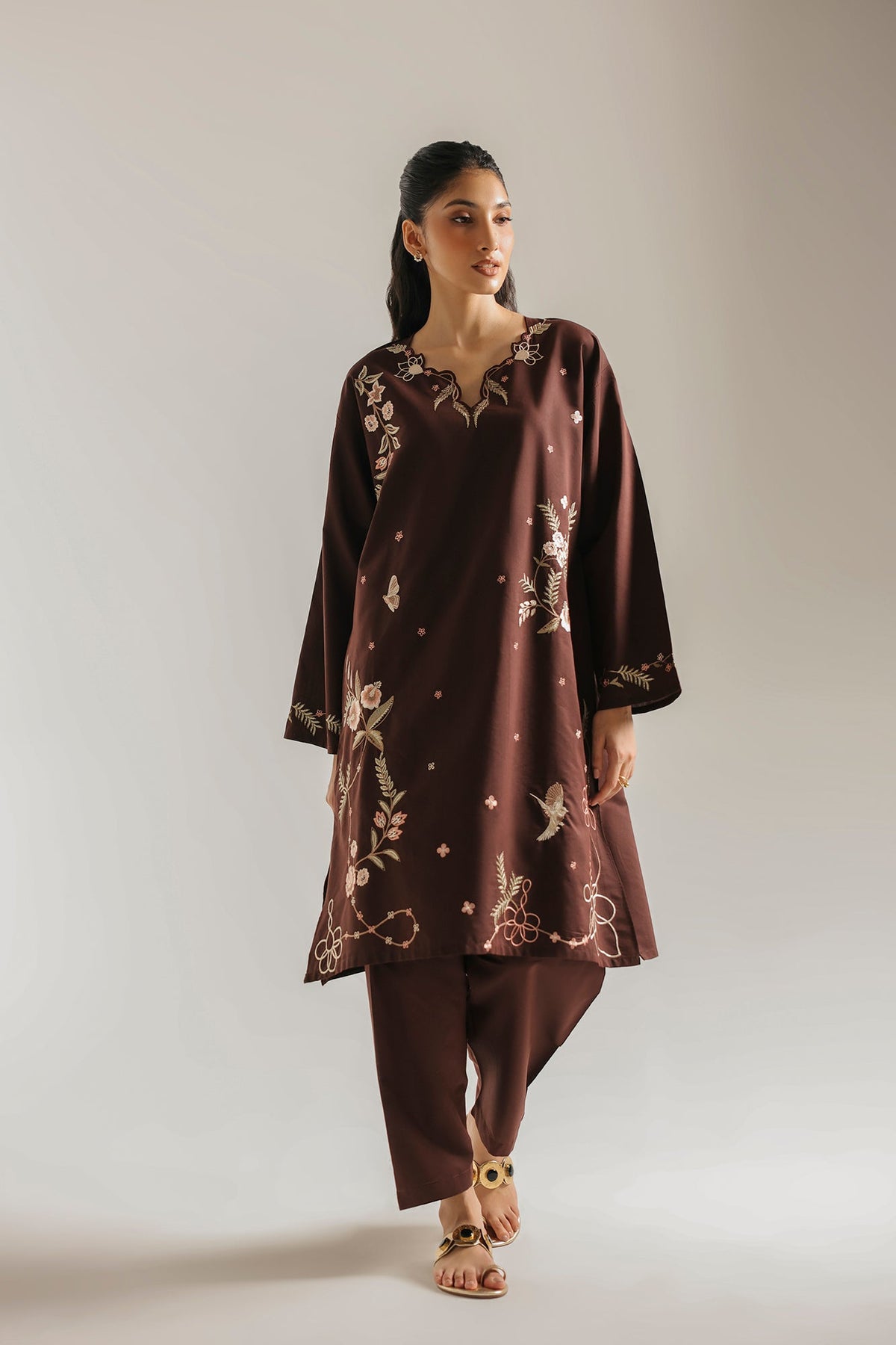 EMBROIDERED SUIT (E9442-102-801)