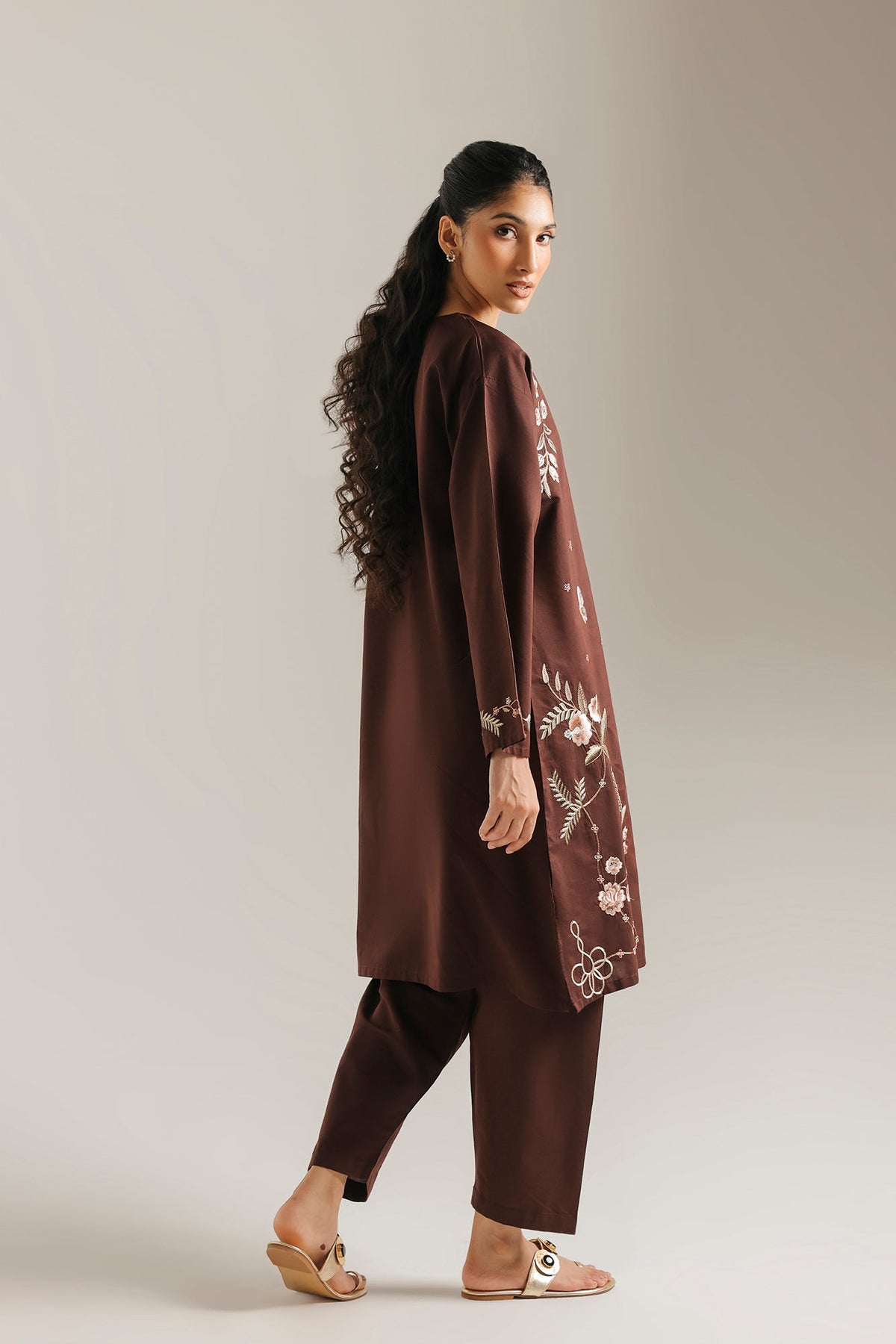 EMBROIDERED SUIT (E9442-102-801)
