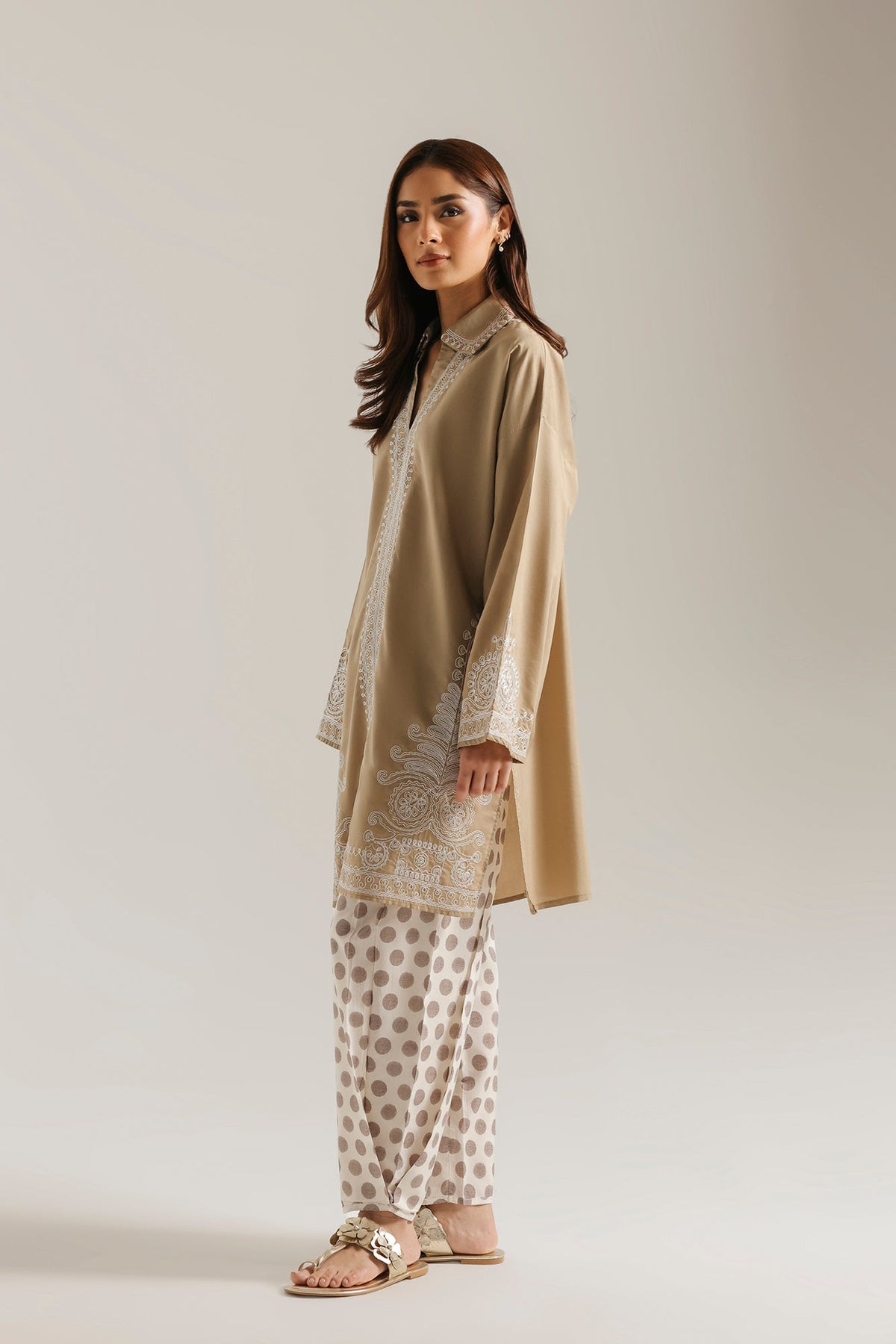 EMBROIDERED SUIT (E9443-102-007)