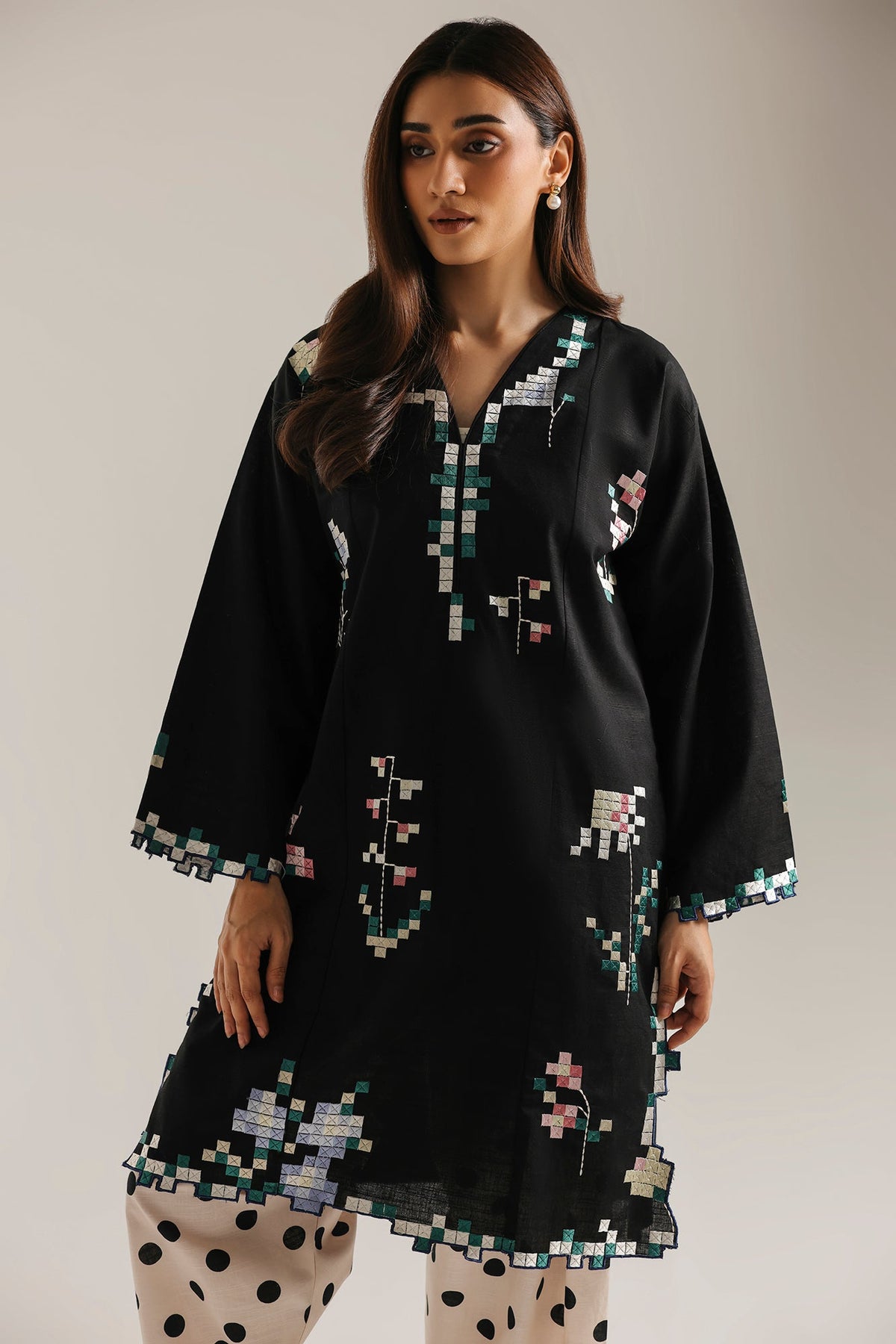 EMBROIDERED SUIT (E9450-102-902)
