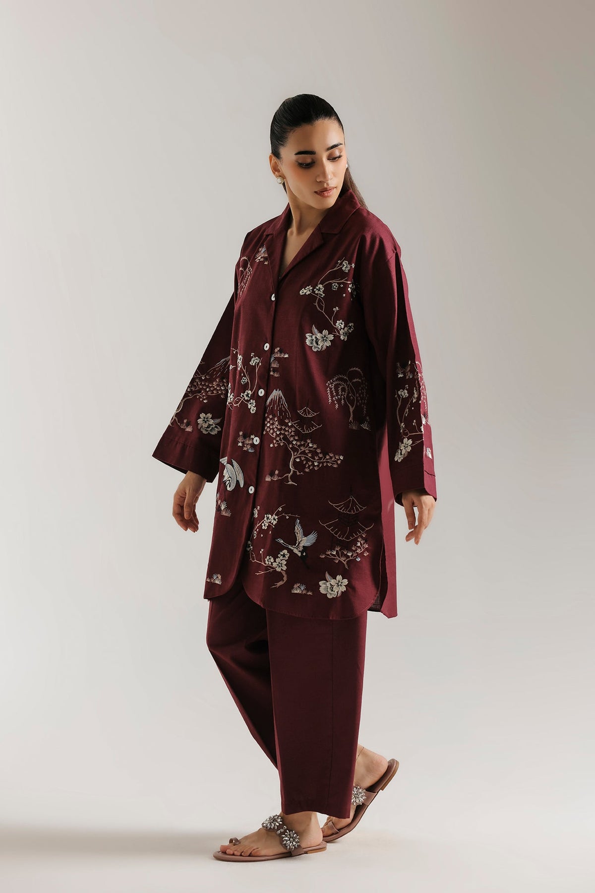 EMBROIDERED SUIT (E9451-102-519)