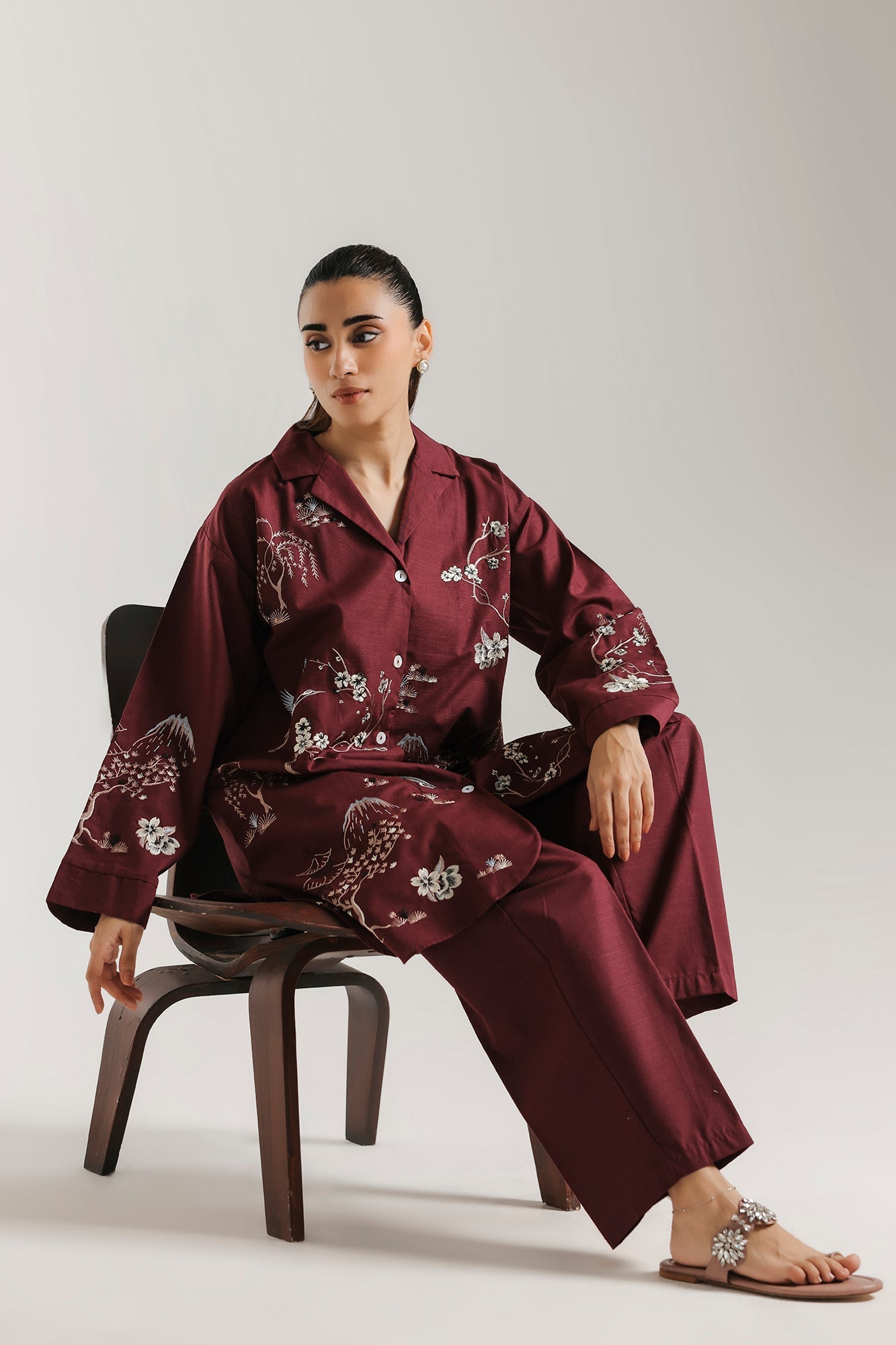 EMBROIDERED SUIT (E9451-102-519)