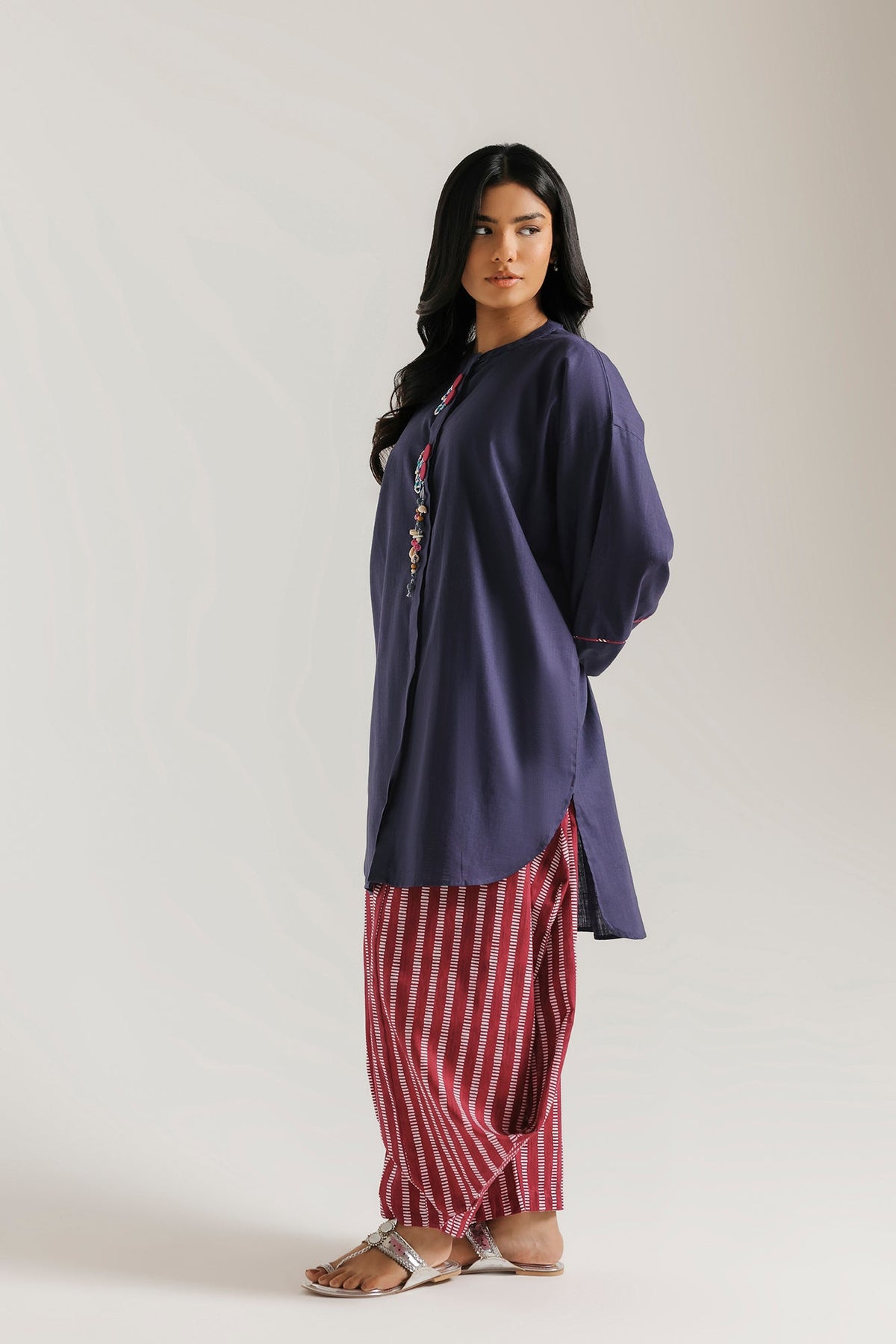 EMBROIDERED SUIT (E9485-102-622)