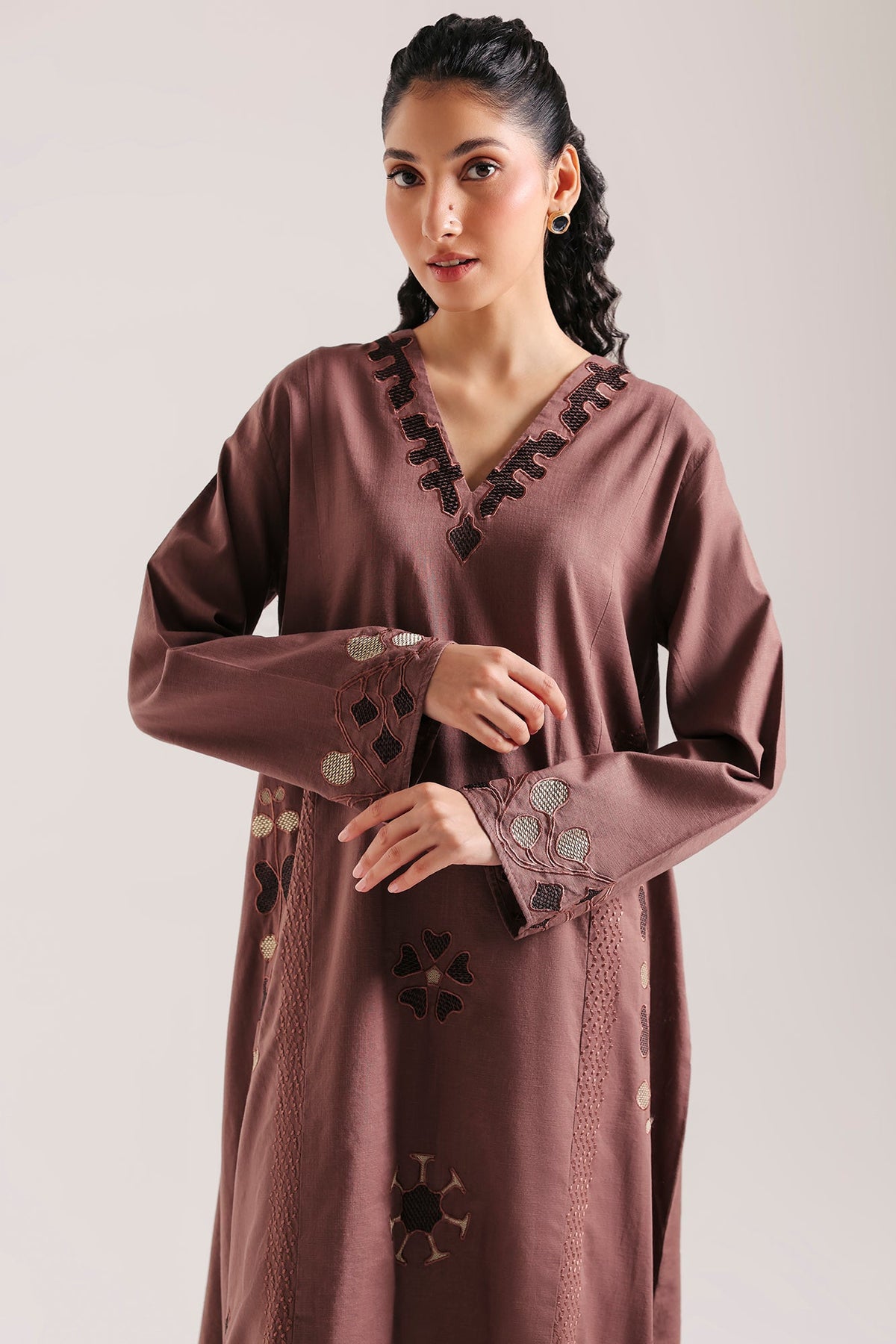 EMBROIDERED DRESS (E9489-102-803)