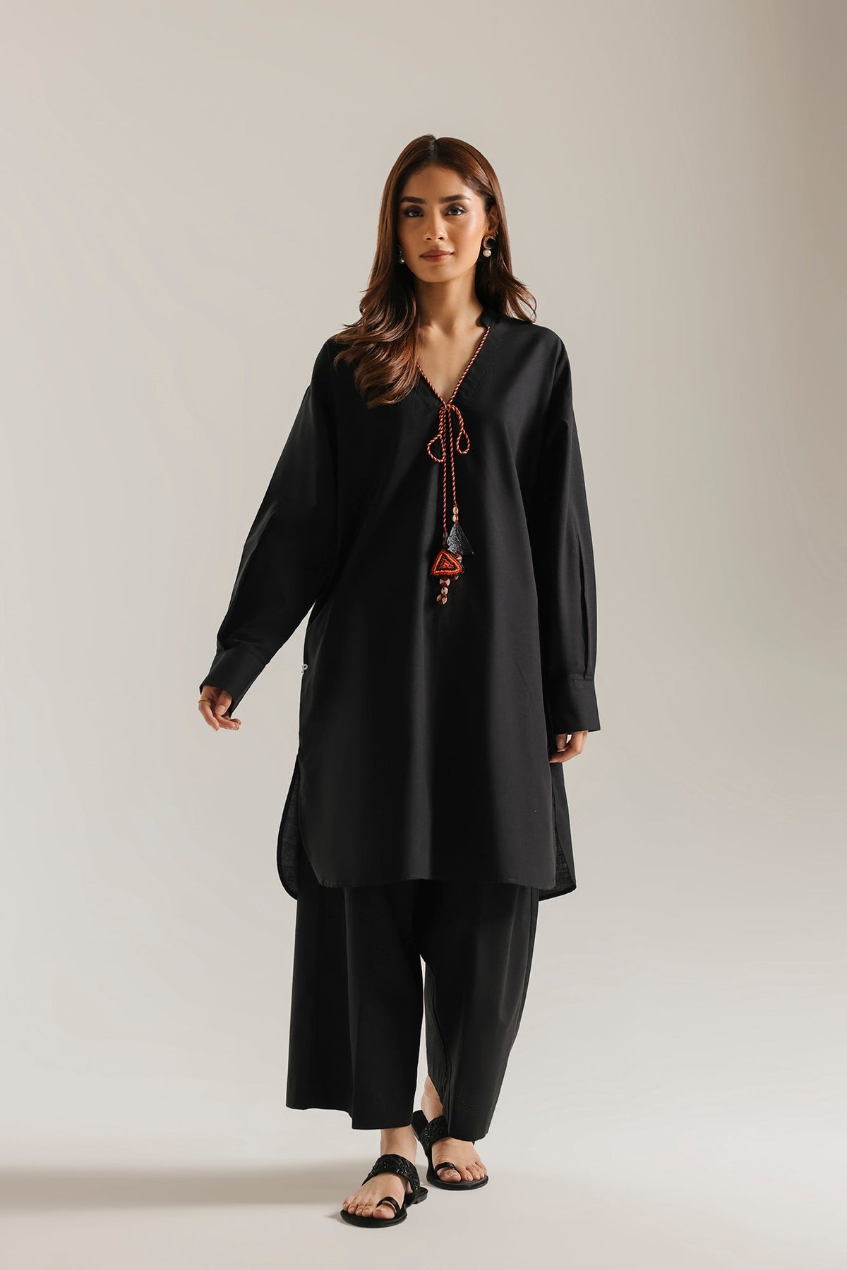 EMBROIDERED SUIT (E9492-102-902)