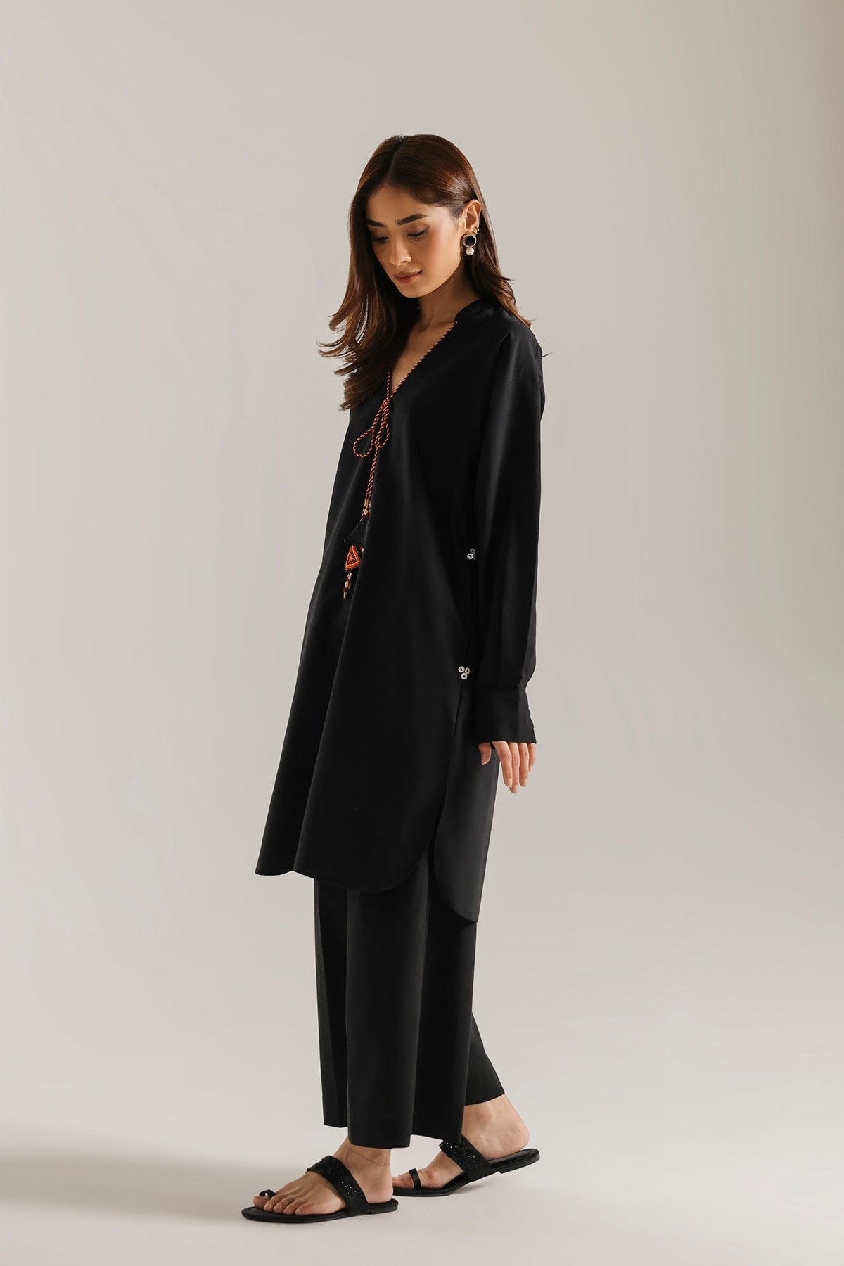 EMBROIDERED SUIT (E9492-102-902)