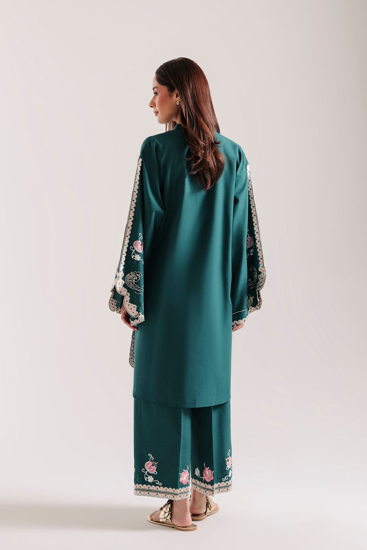 EMBROIDERED SUIT (E9496-102-602)