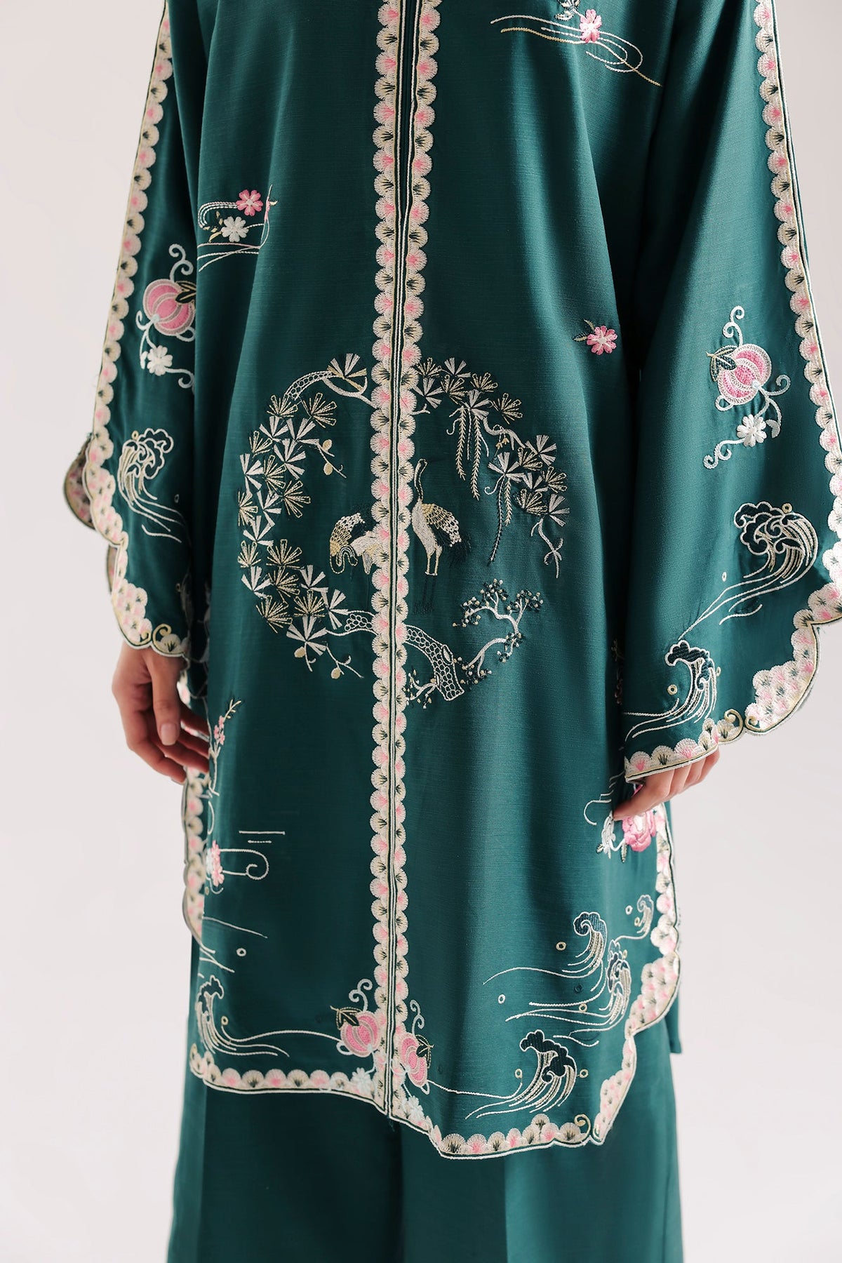 EMBROIDERED SUIT (E9496-102-602)
